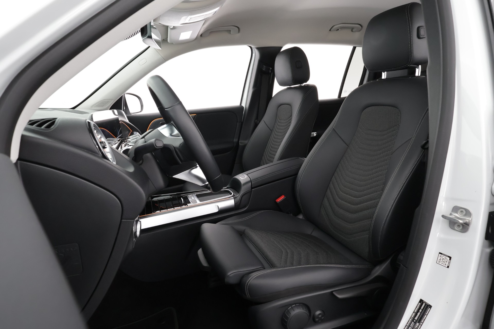 Mercedes-Benz EQB 2024