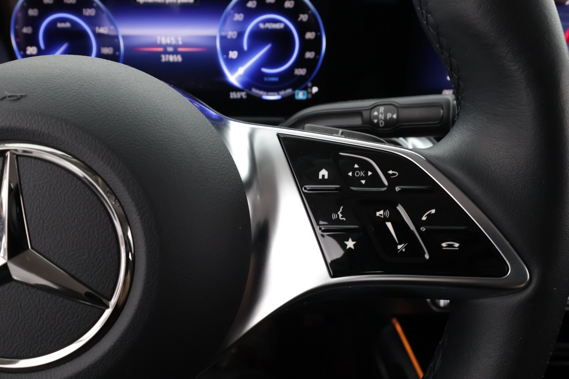 Mercedes-Benz EQB 2024