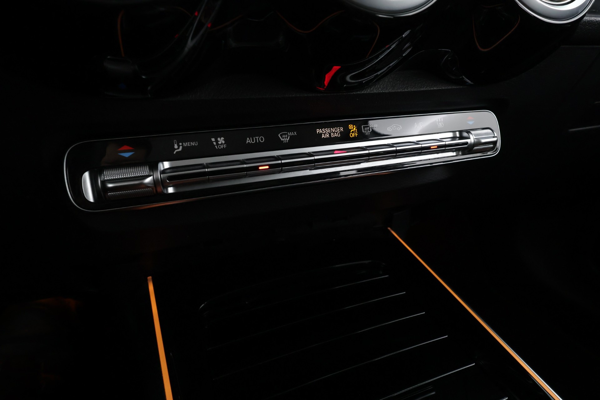 Mercedes-Benz EQB 2024