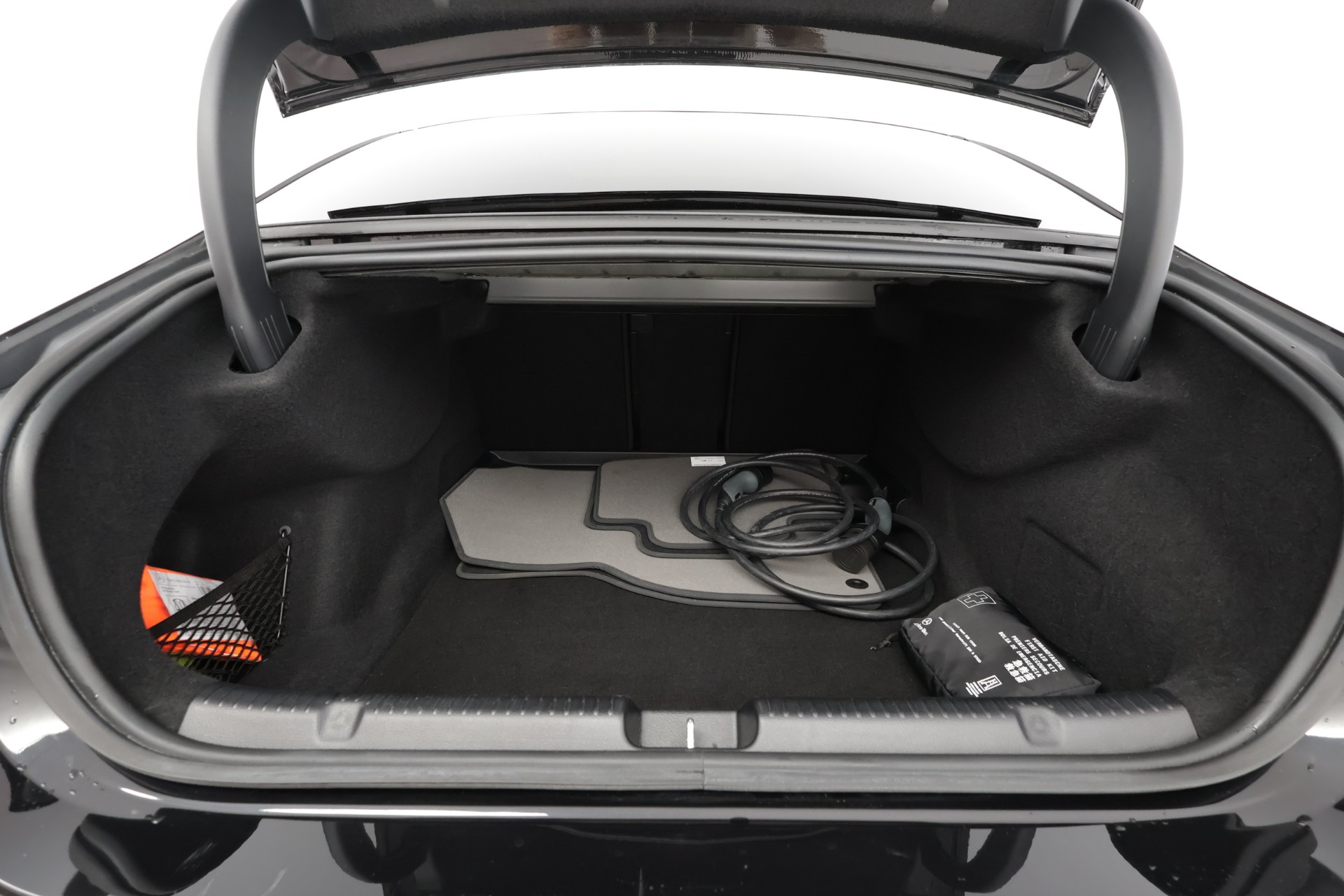 Mercedes-Benz EQE 2025