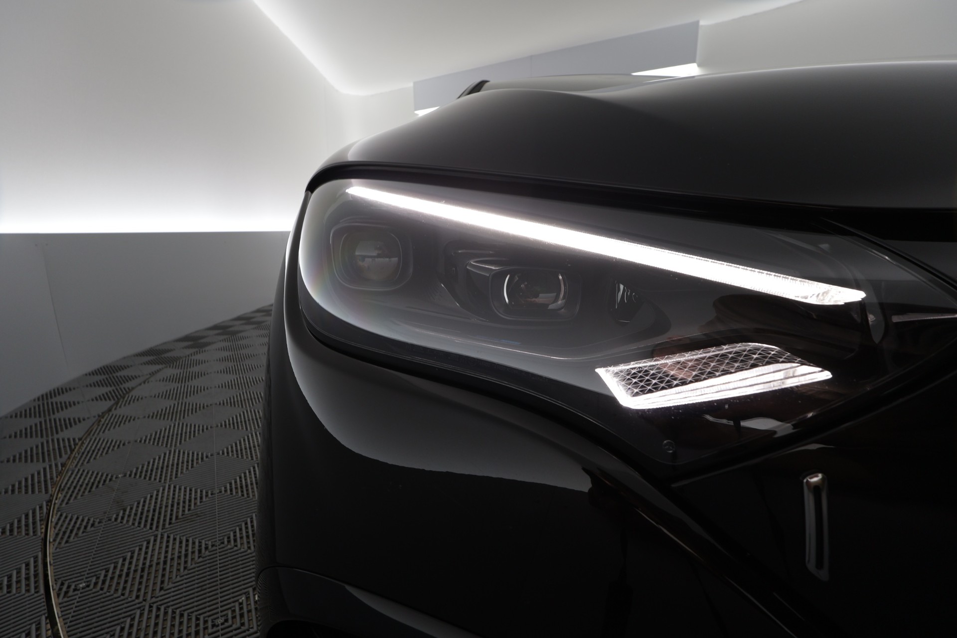 Mercedes-Benz EQE 2025