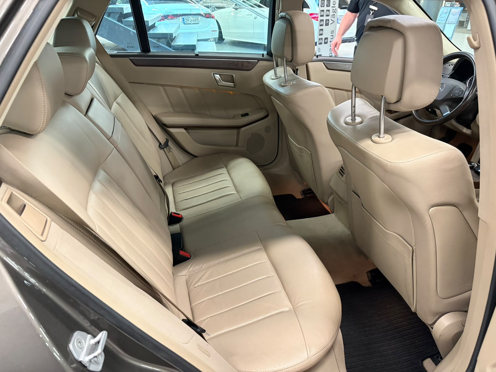 Mercedes-Benz E 2011
