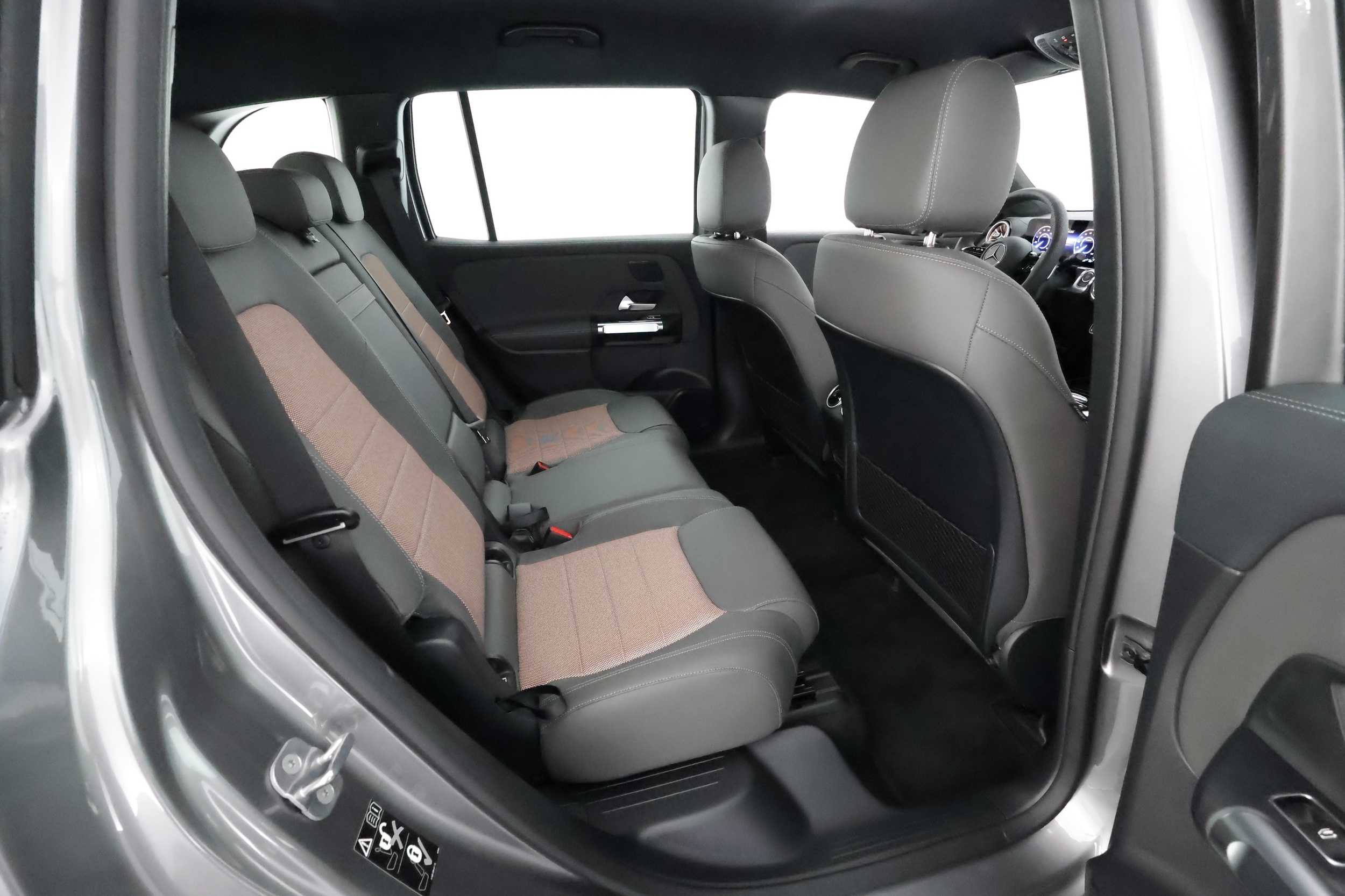 Mercedes-Benz EQB 2025