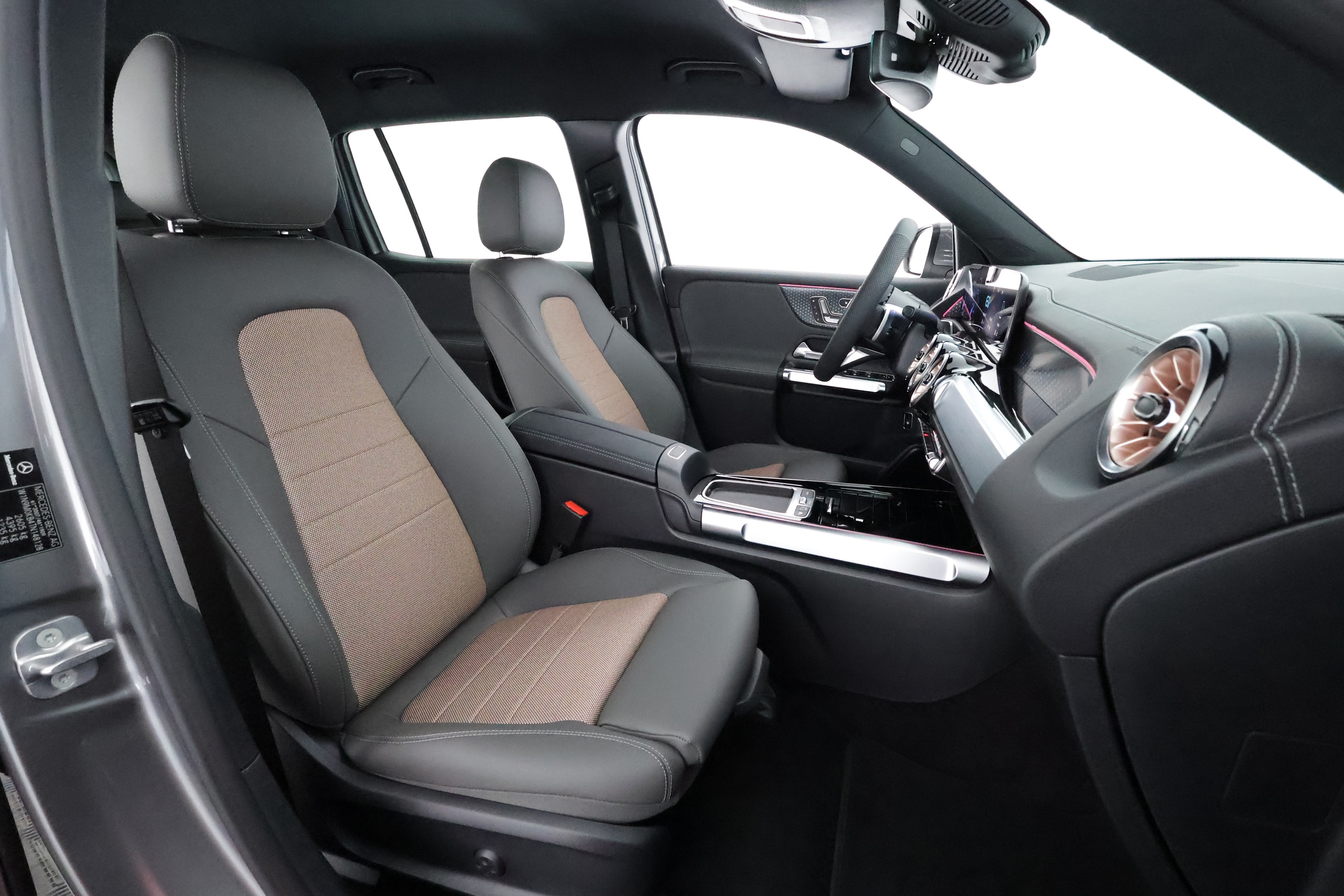 Mercedes-Benz EQB 2025