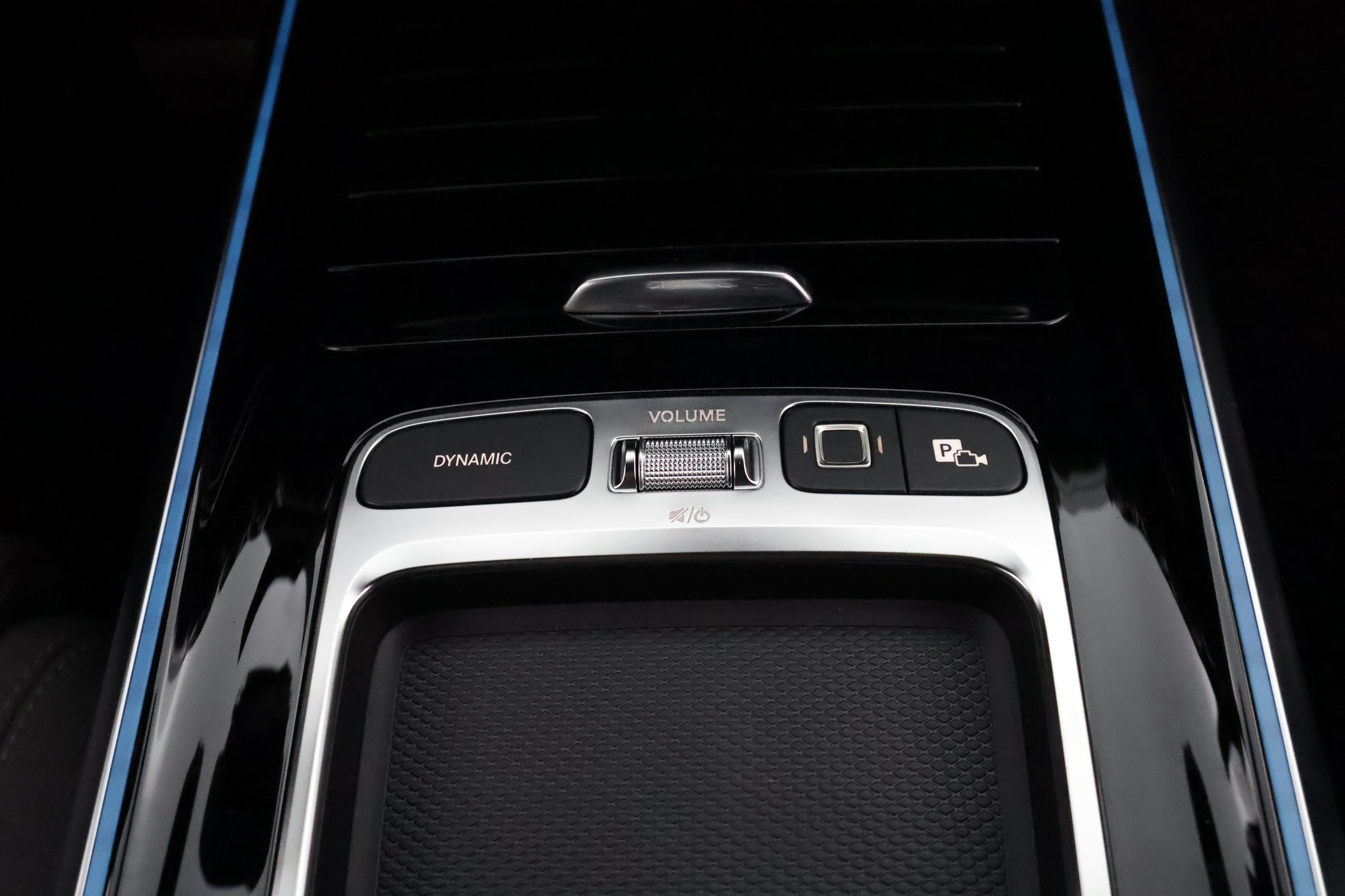 Mercedes-Benz EQB 2025