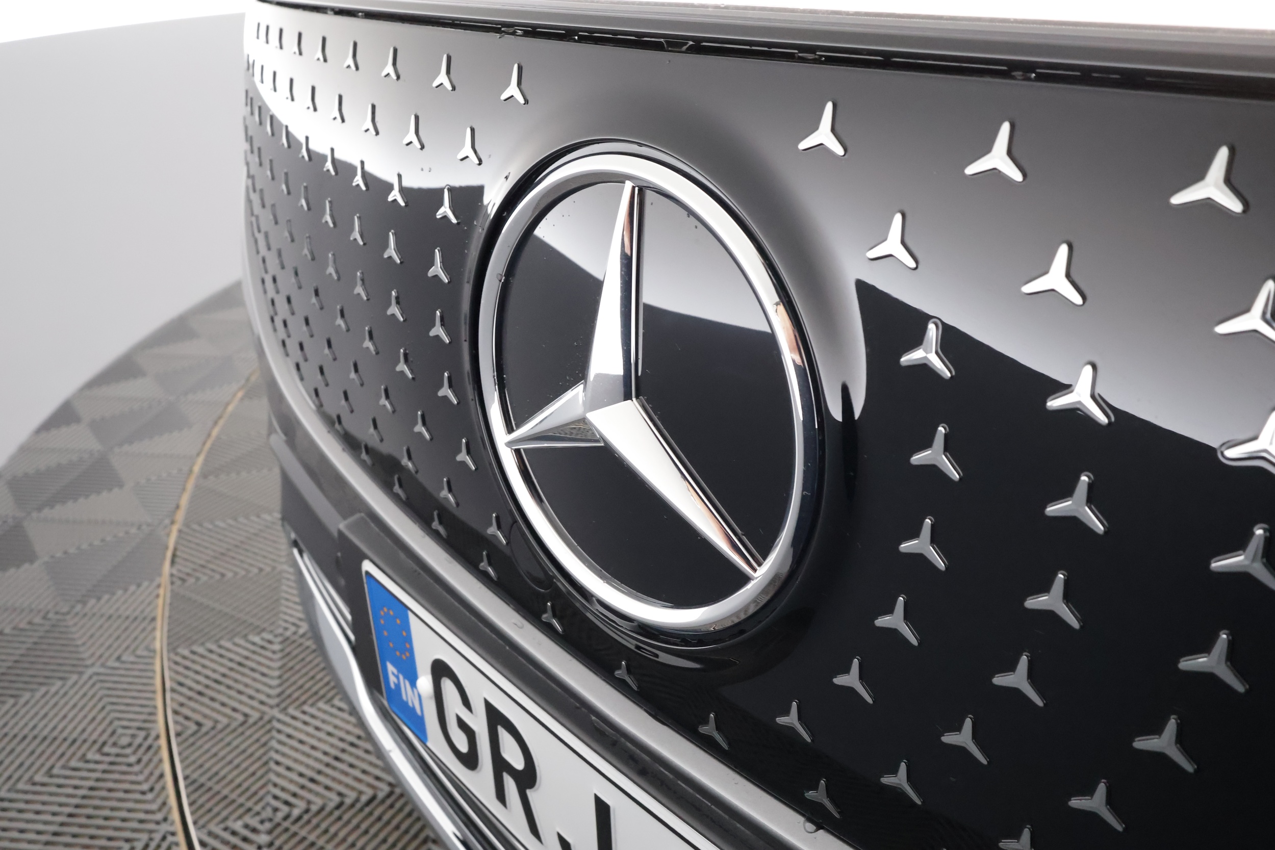 Mercedes-Benz EQB 2025