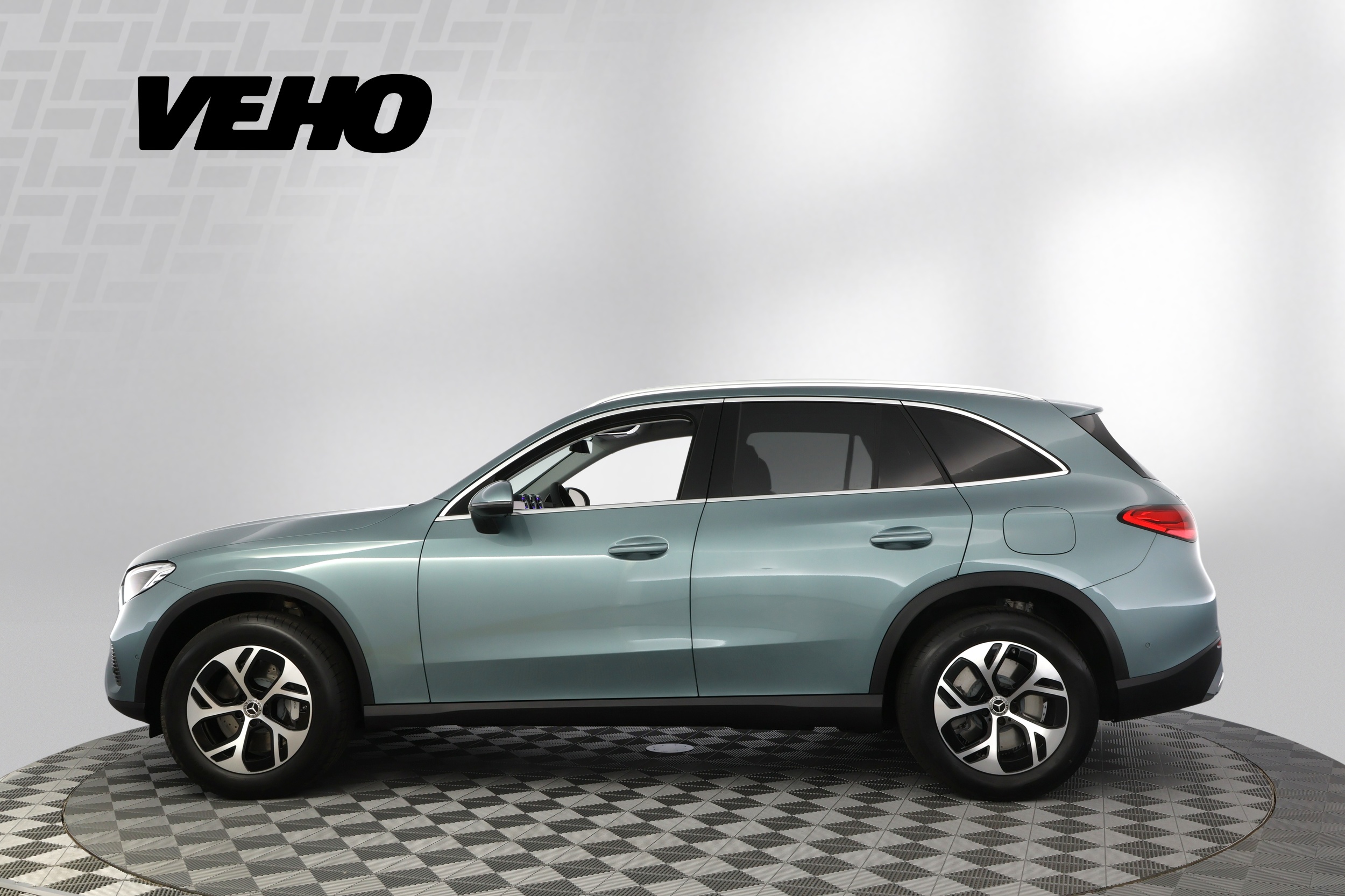 Mercedes-Benz GLC 2025