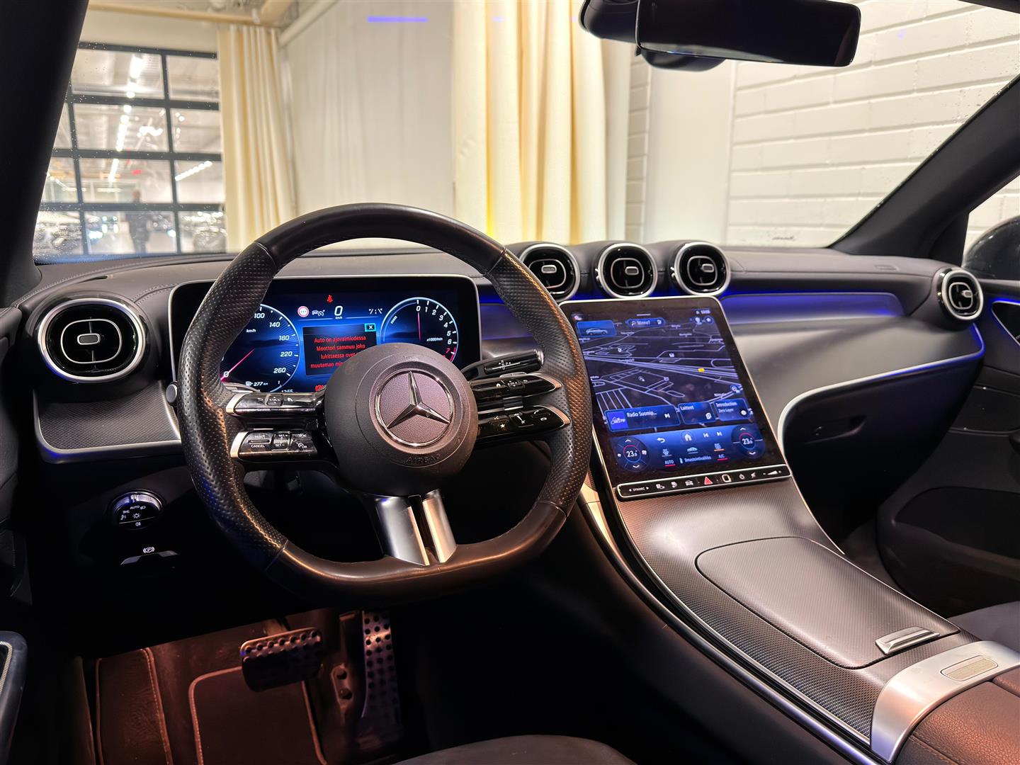 MERCEDES-BENZ GLC 2023