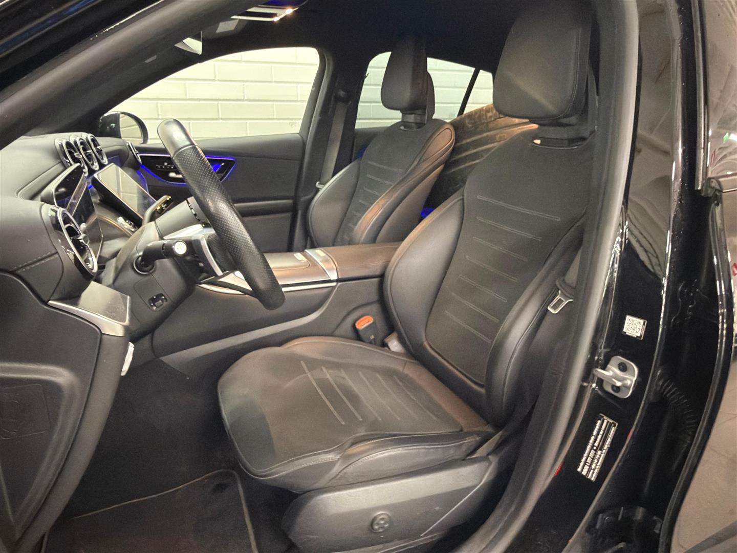 MERCEDES-BENZ GLC 2023