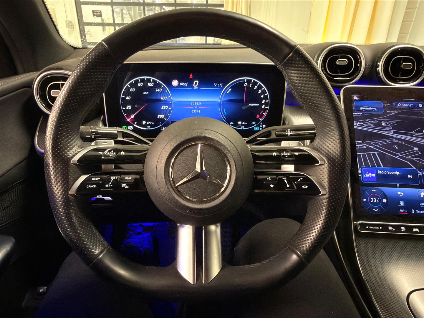 MERCEDES-BENZ GLC 2023