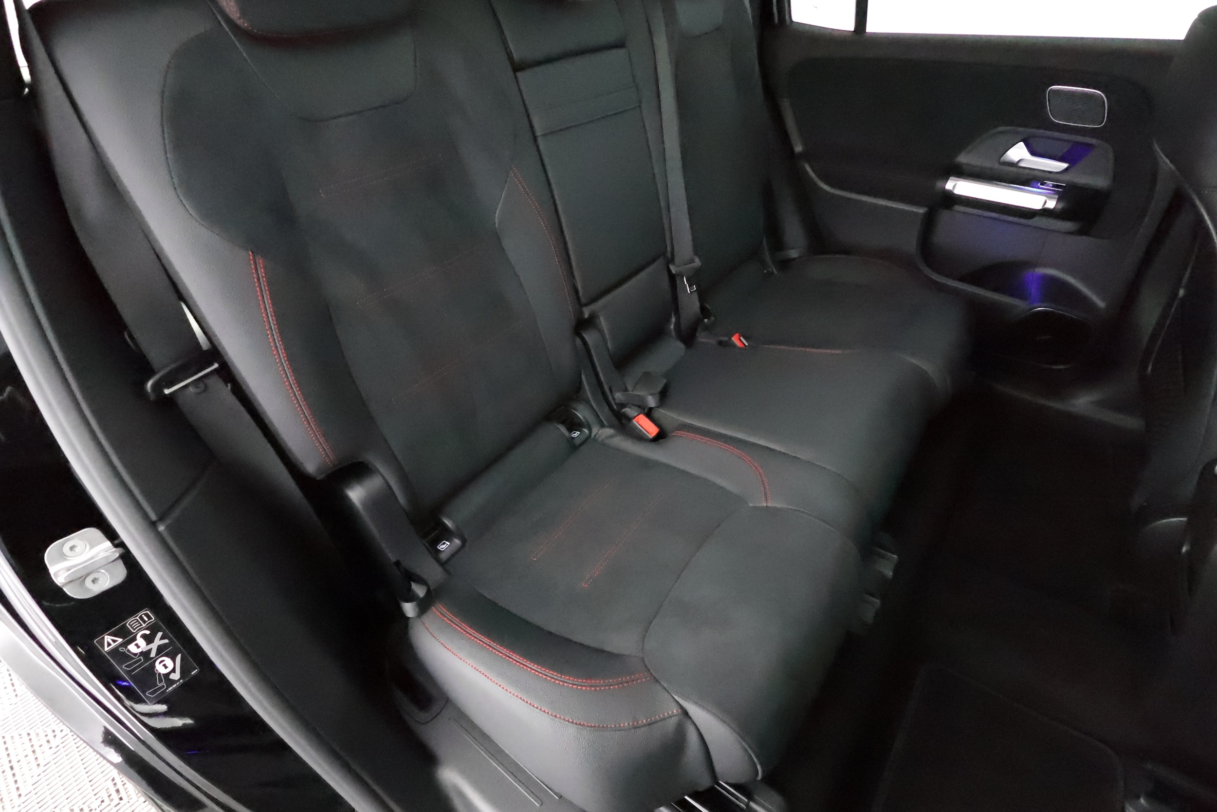 Mercedes-Benz EQB 2025