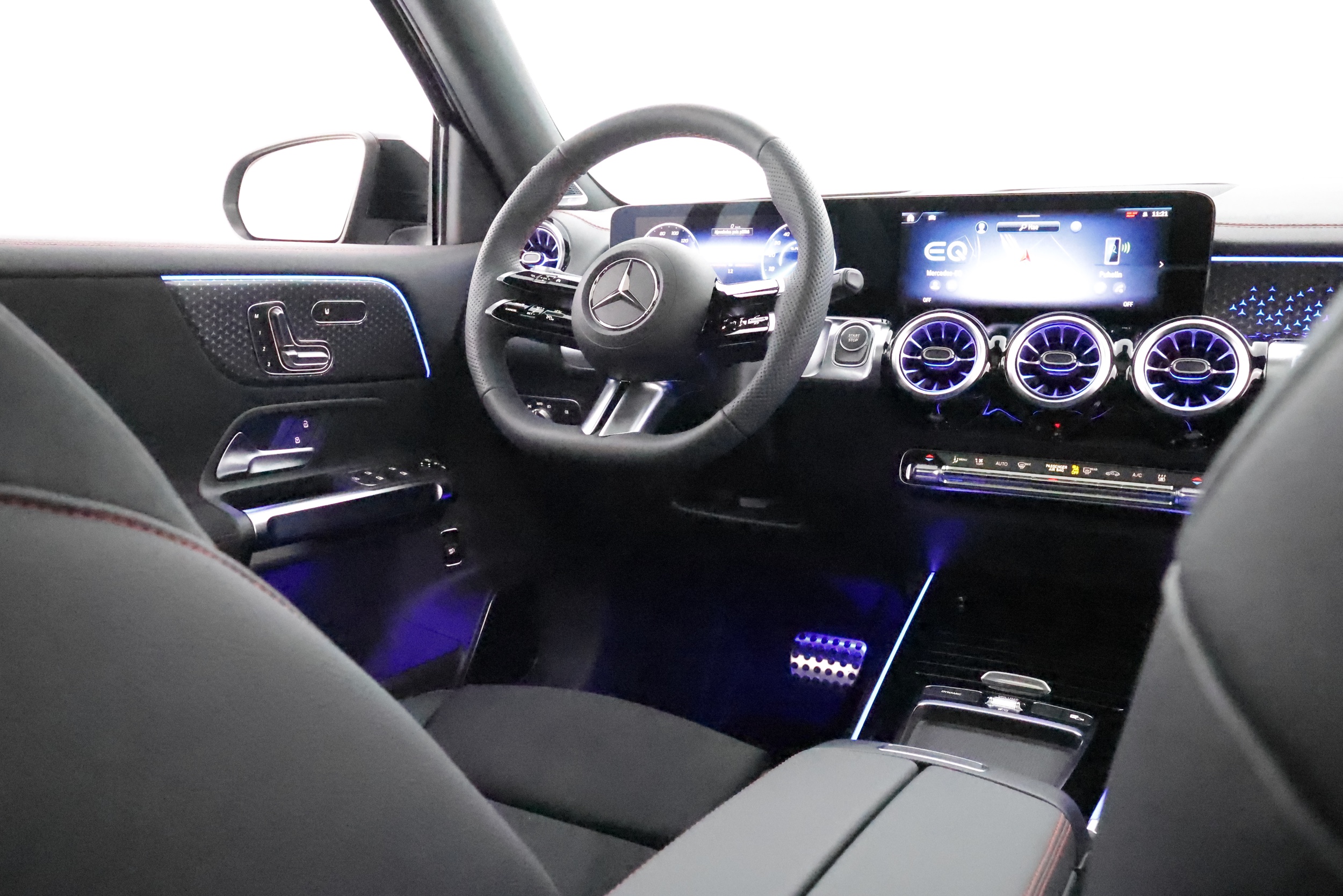 Mercedes-Benz EQB 2025