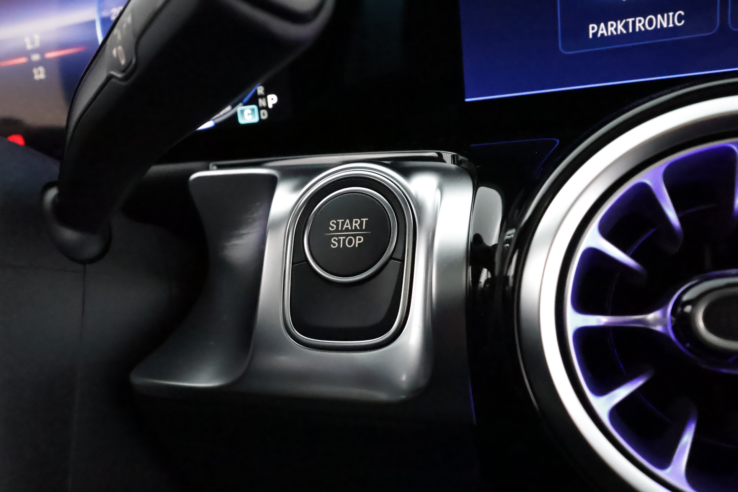 Mercedes-Benz EQB 2025