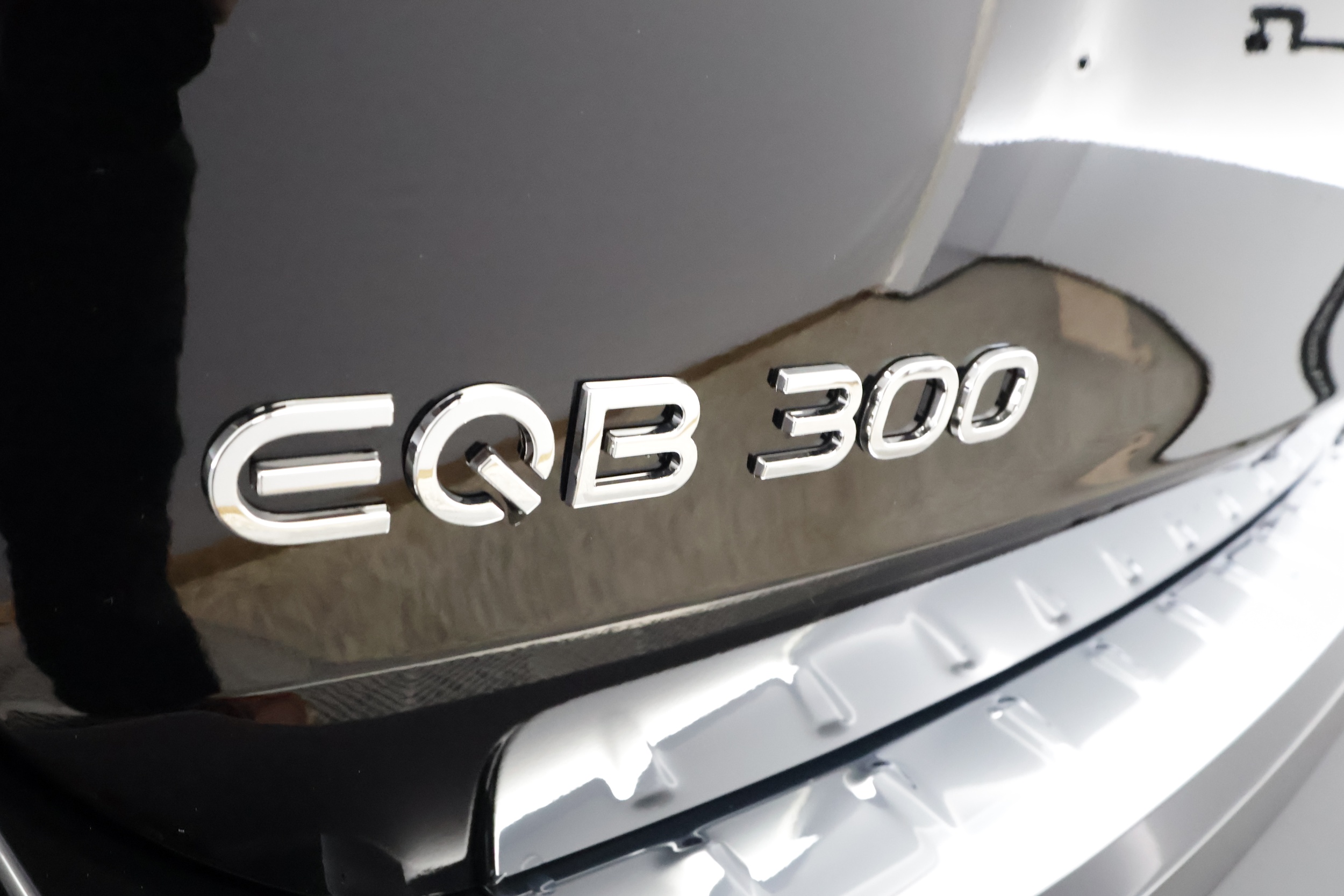 Mercedes-Benz EQB 2025