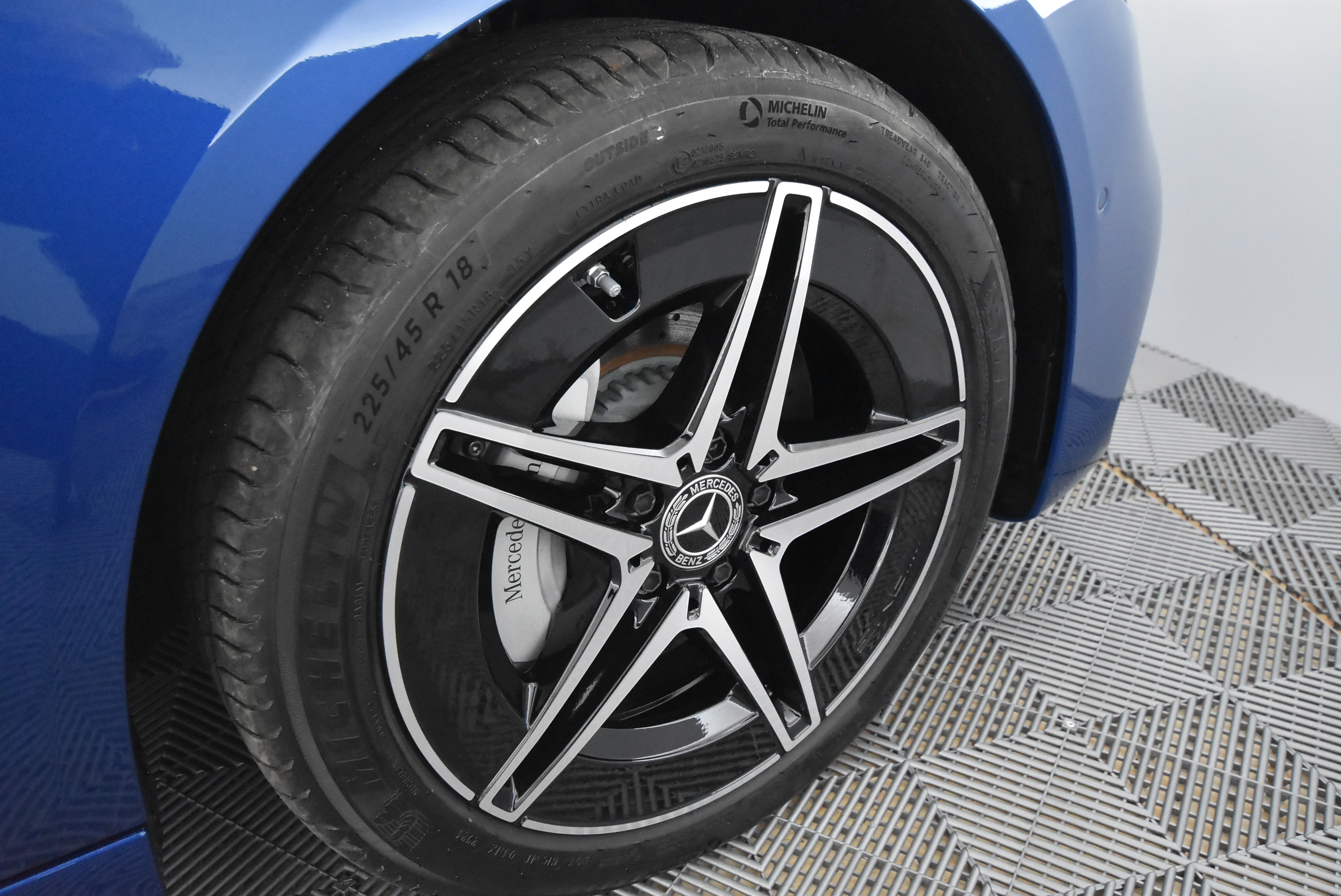 Mercedes-Benz C 2025