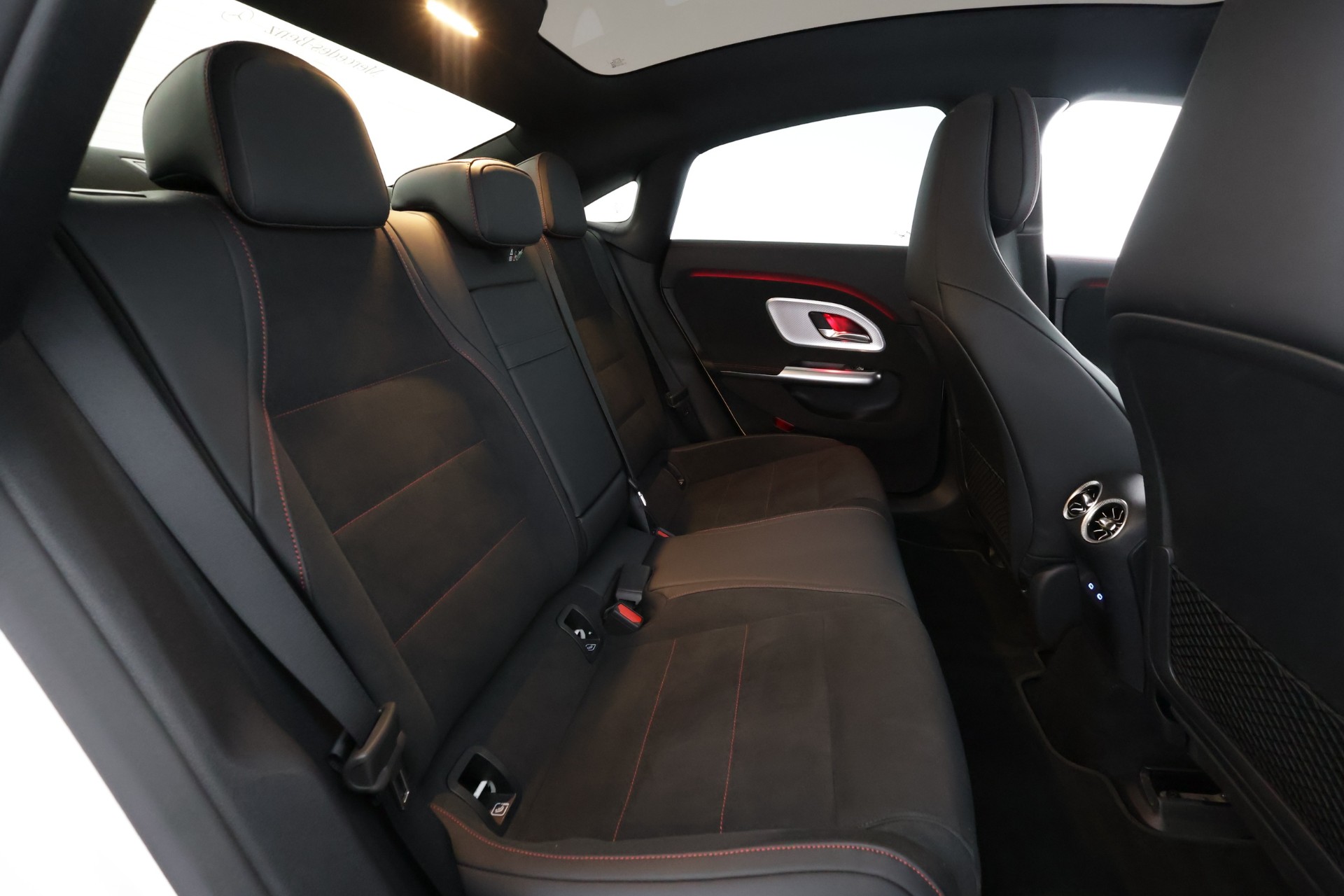 Mercedes-Benz CLA 2025