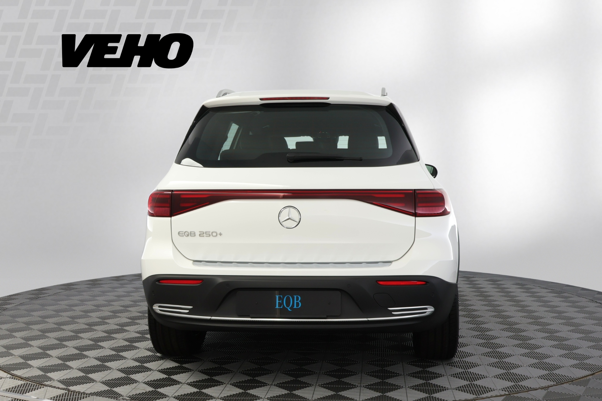 Mercedes-Benz EQB 2025