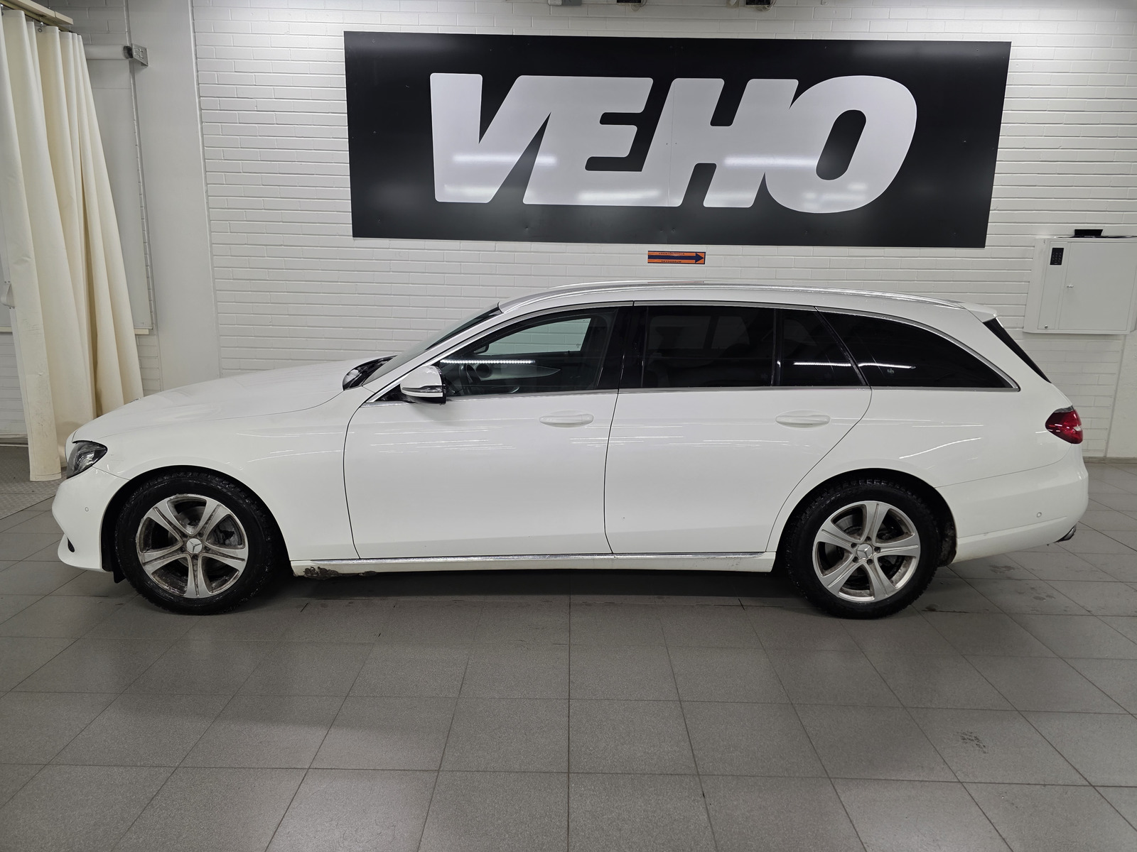 MERCEDES-BENZ E 2017