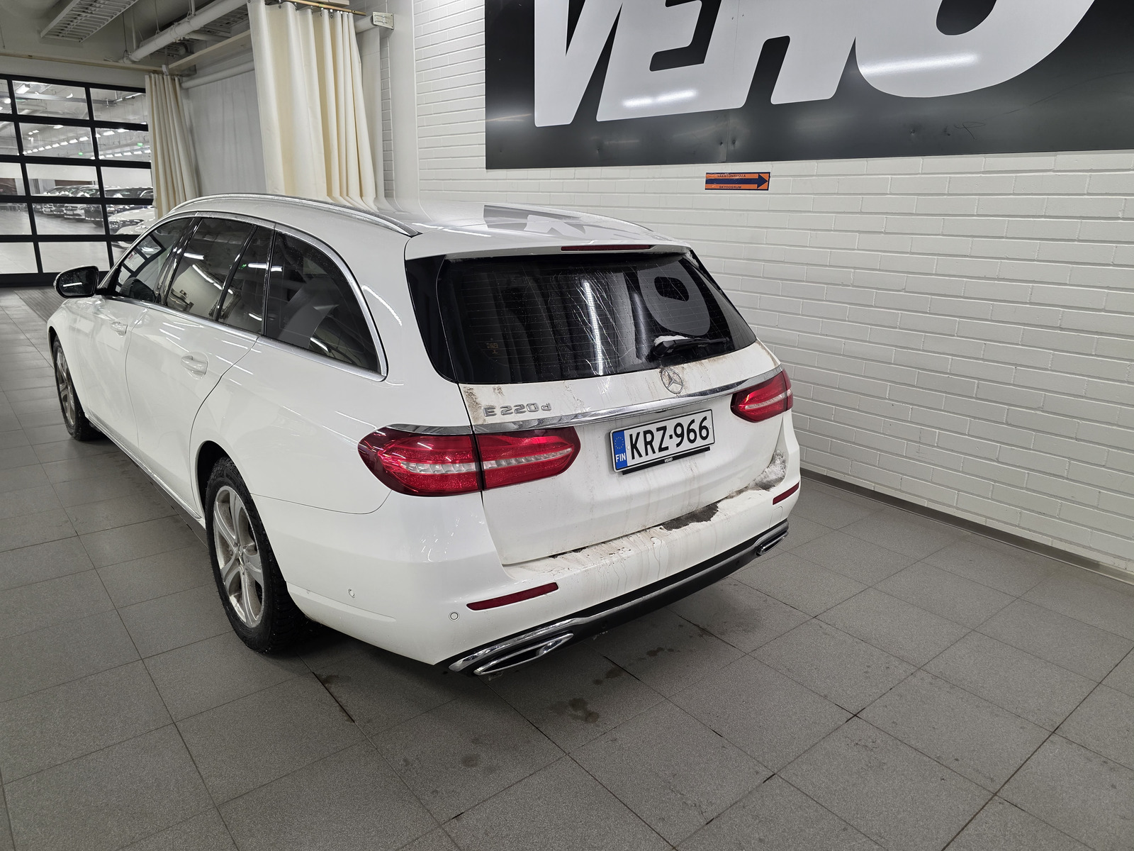 MERCEDES-BENZ E 2017