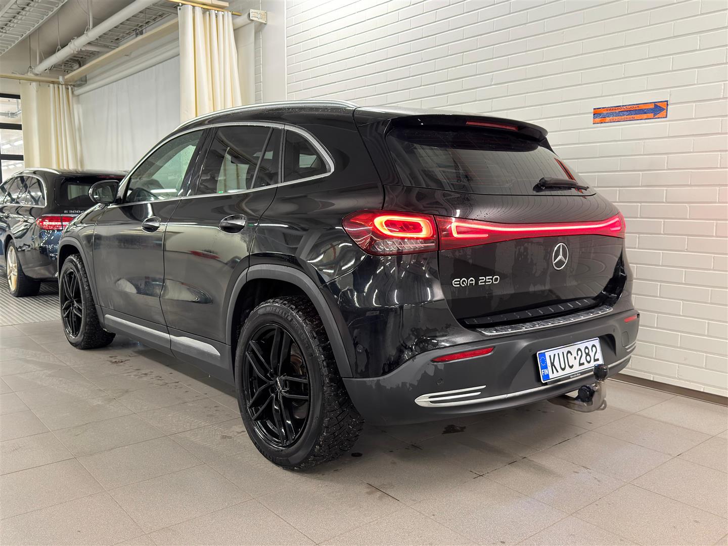 Mercedes-Benz EQA 2021