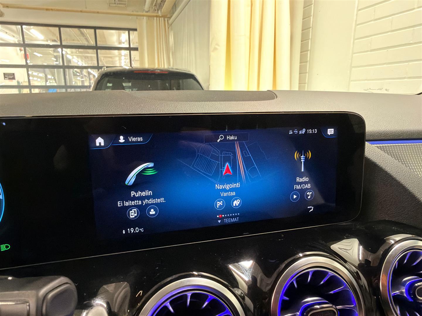 Mercedes-Benz EQA 2021