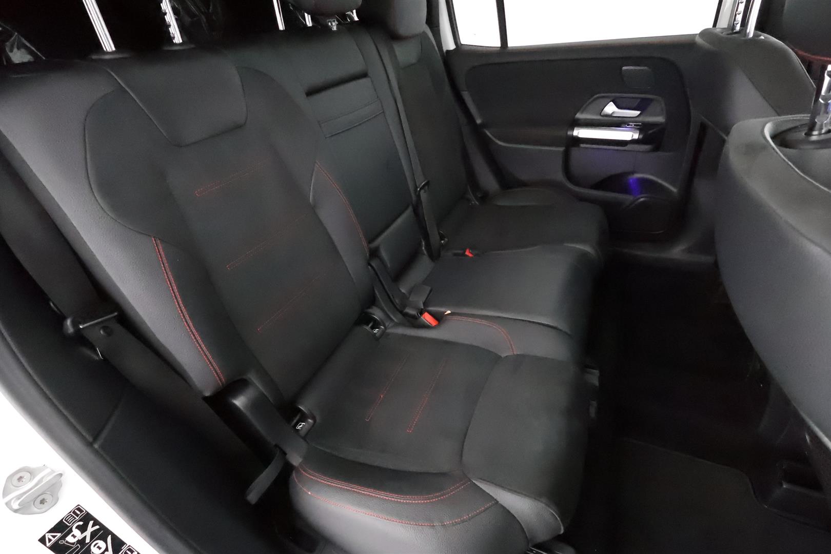 Mercedes-Benz GLB 2021