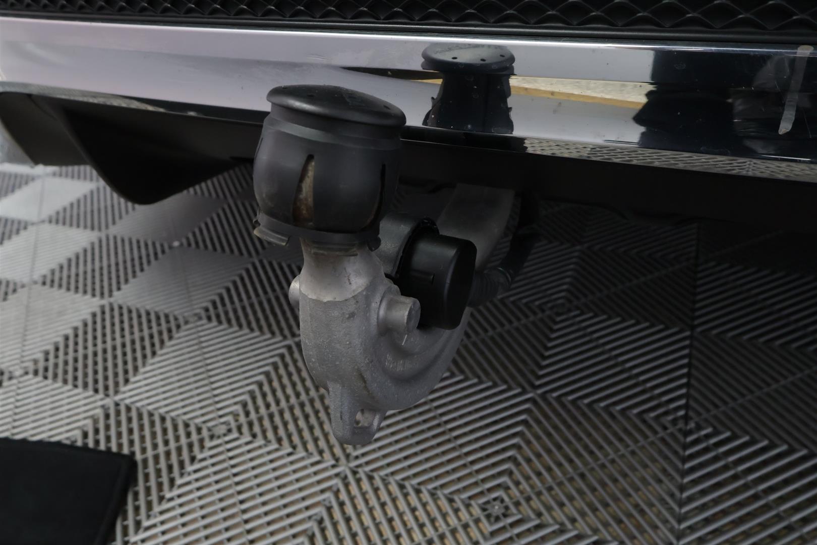 Mercedes-Benz GLB 2021