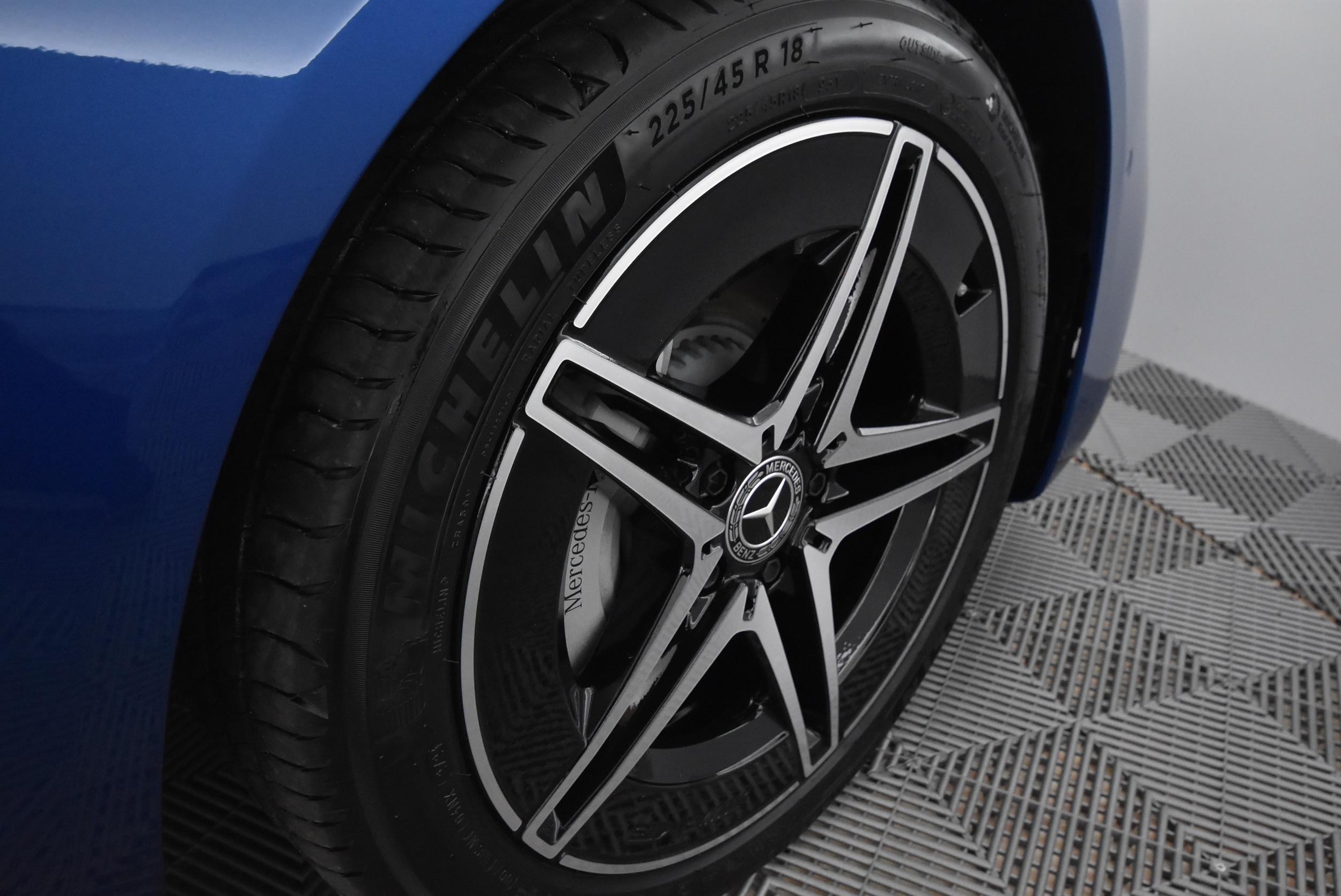 Mercedes-Benz C 2025