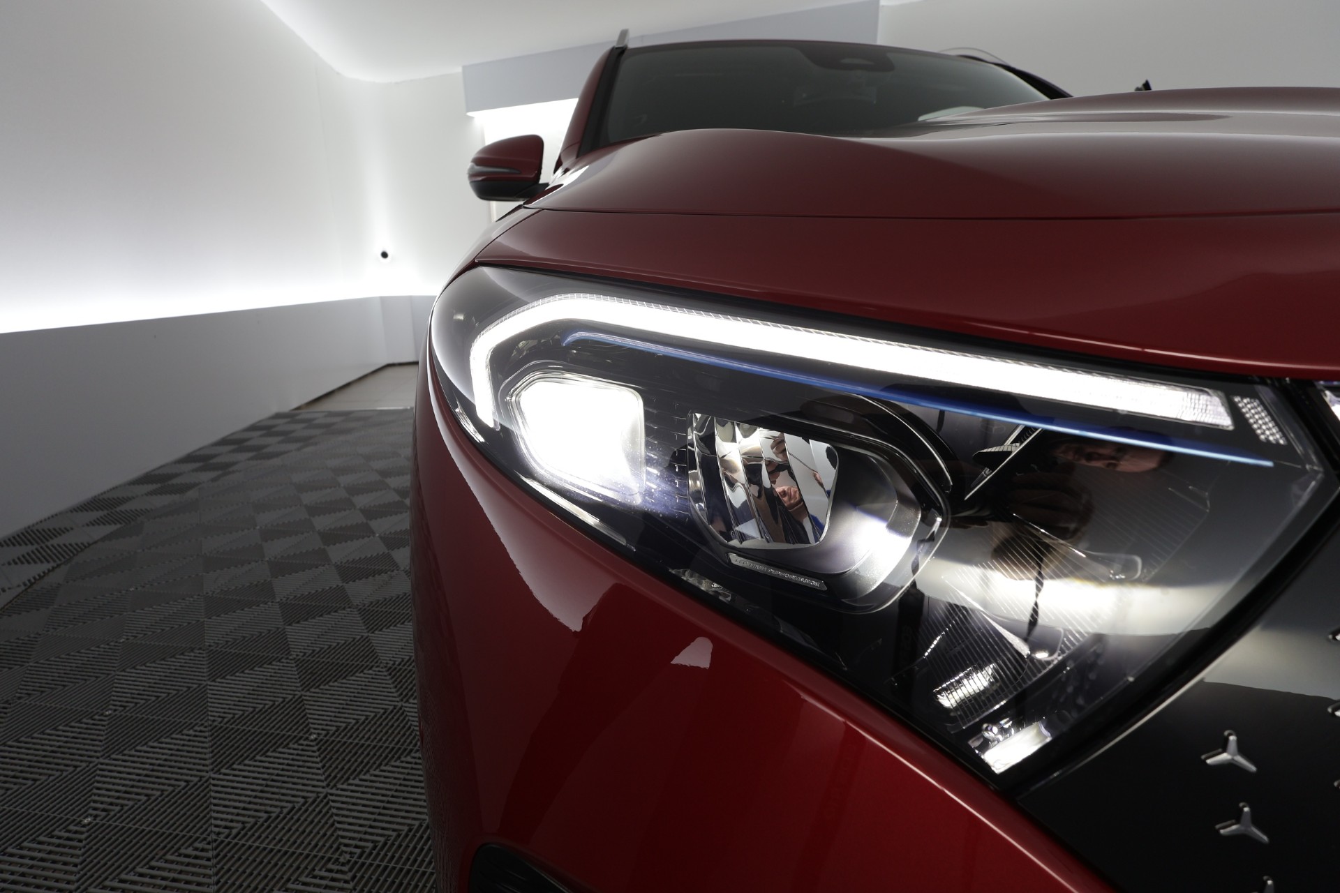 Mercedes-Benz EQB 2025