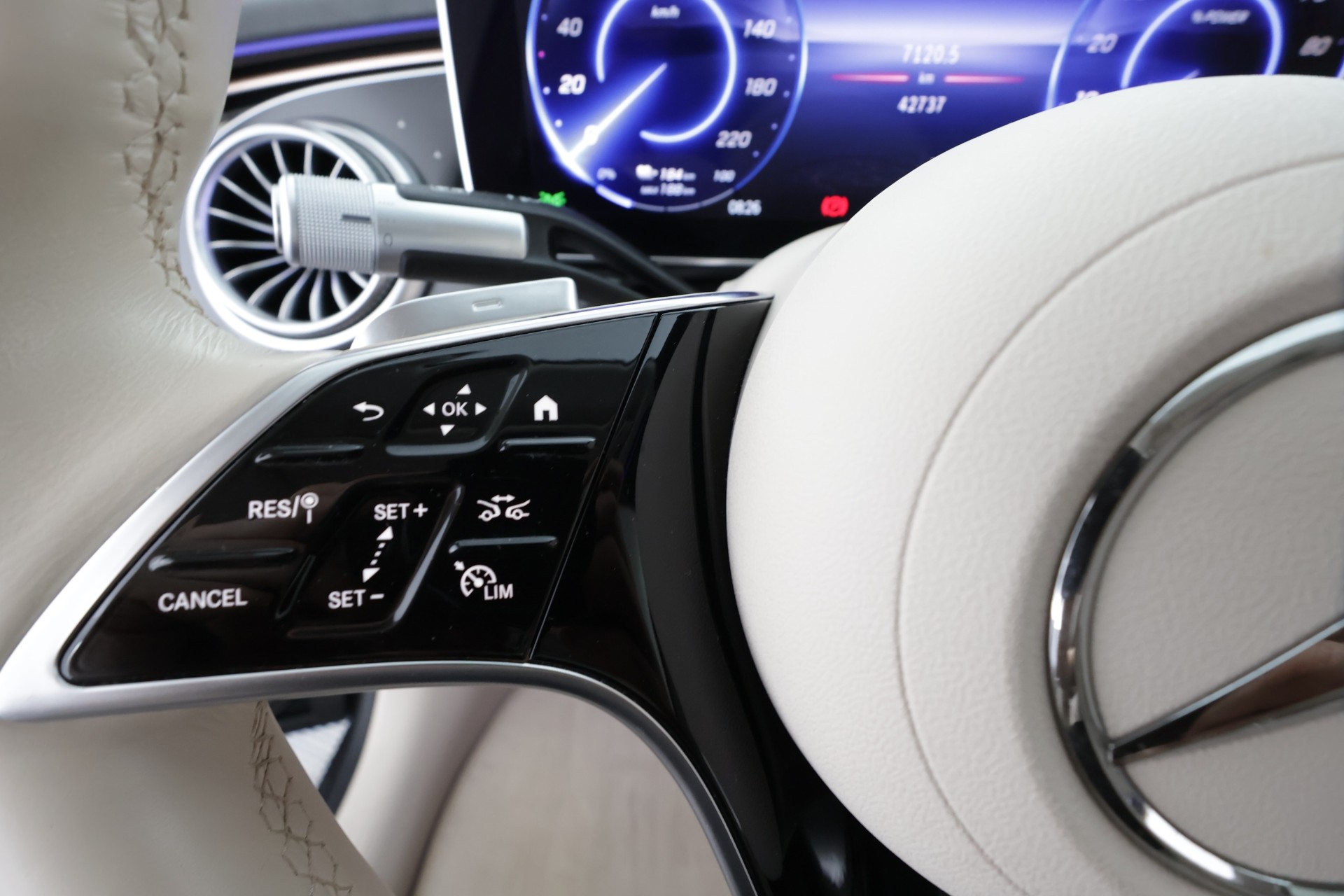 Mercedes-Benz EQS 2023