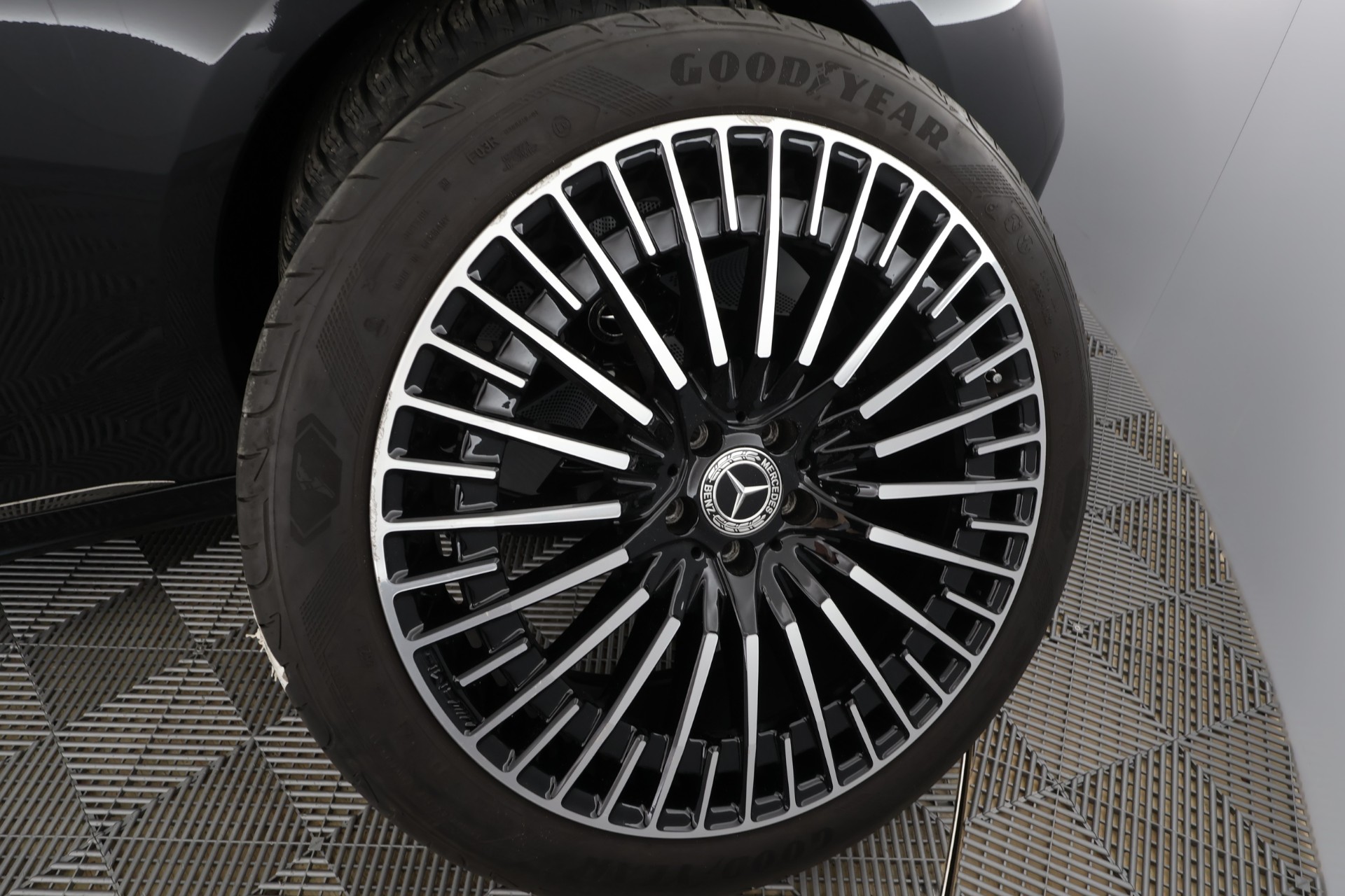 Mercedes-Benz EQS 2023