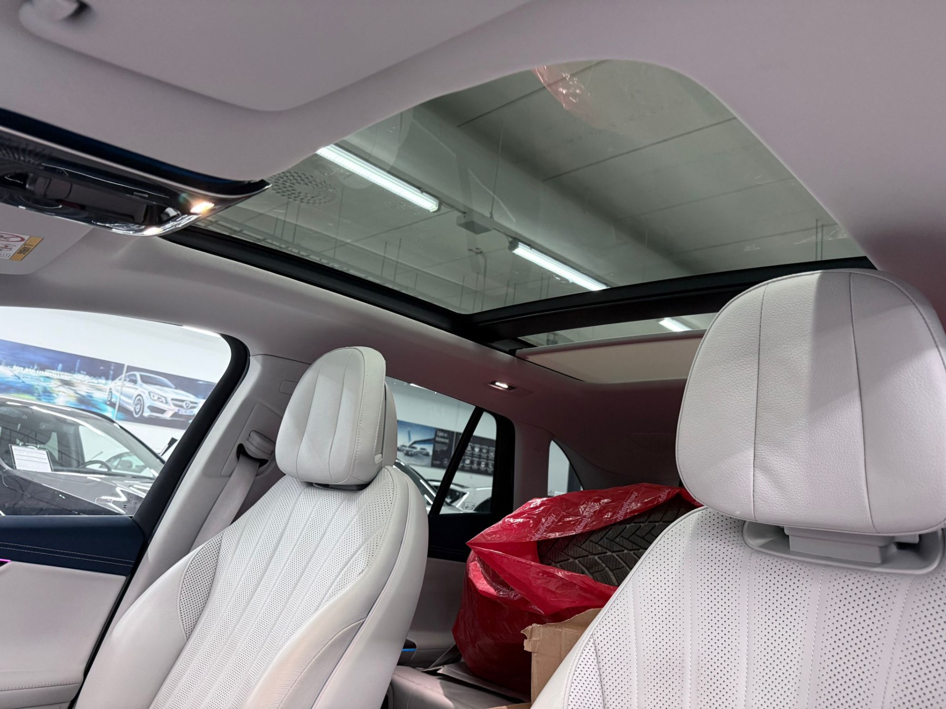 Mercedes-Benz EQE SUV 2023