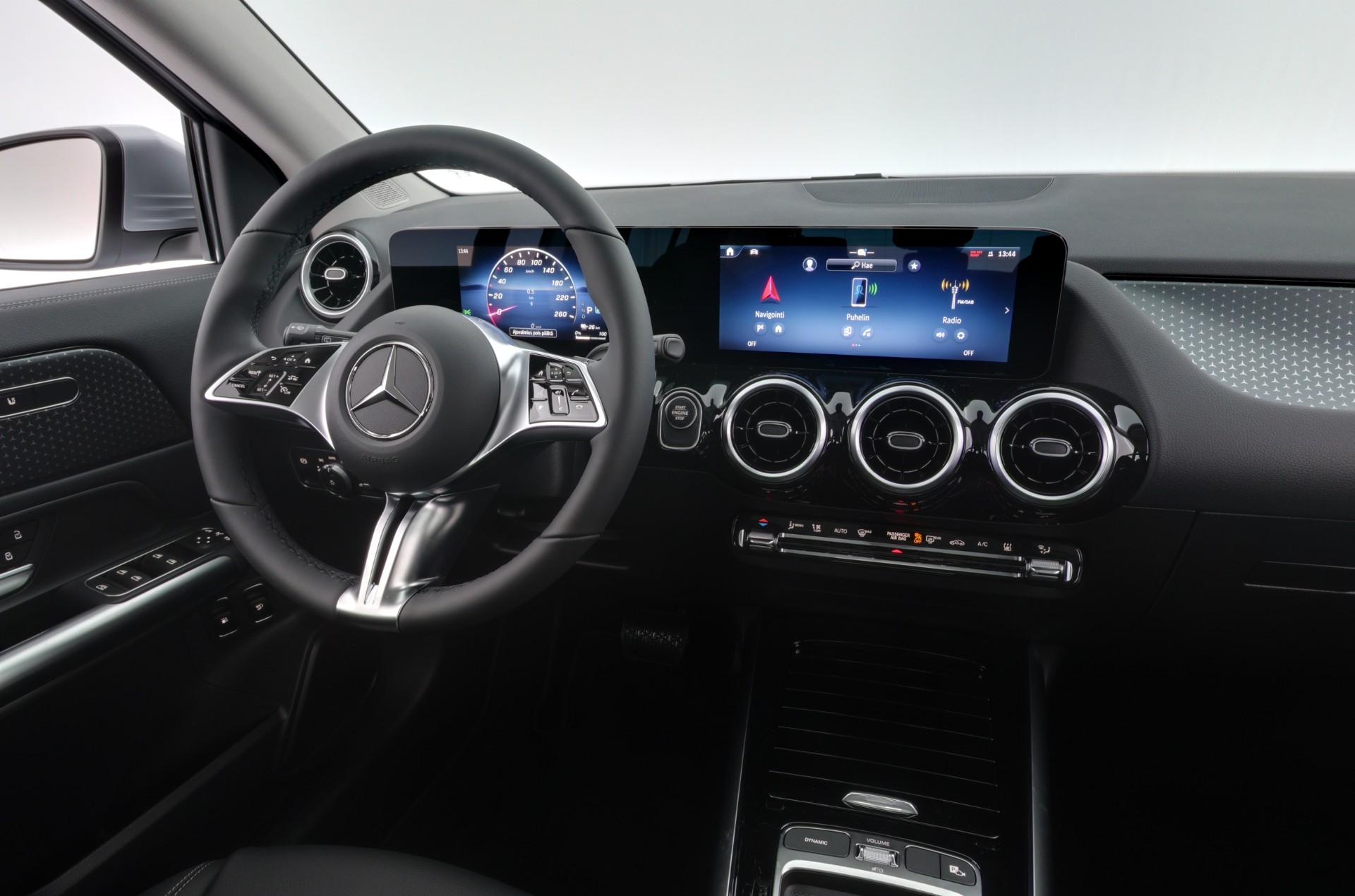 Mercedes-Benz GLA 2025