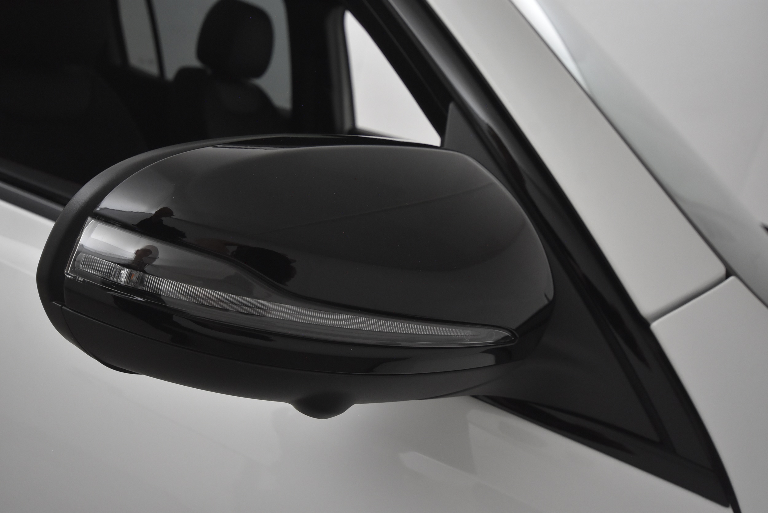 Mercedes-Benz EQB 2025