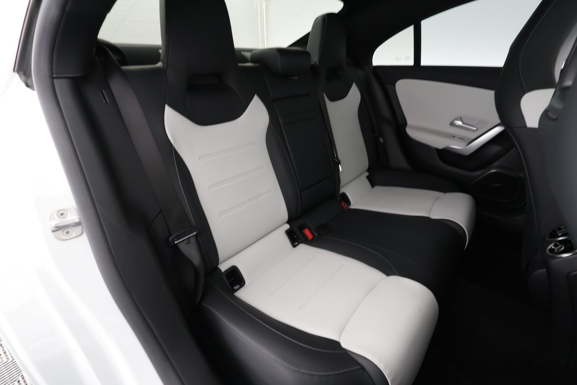 Mercedes-Benz CLA 45 AMG 2023