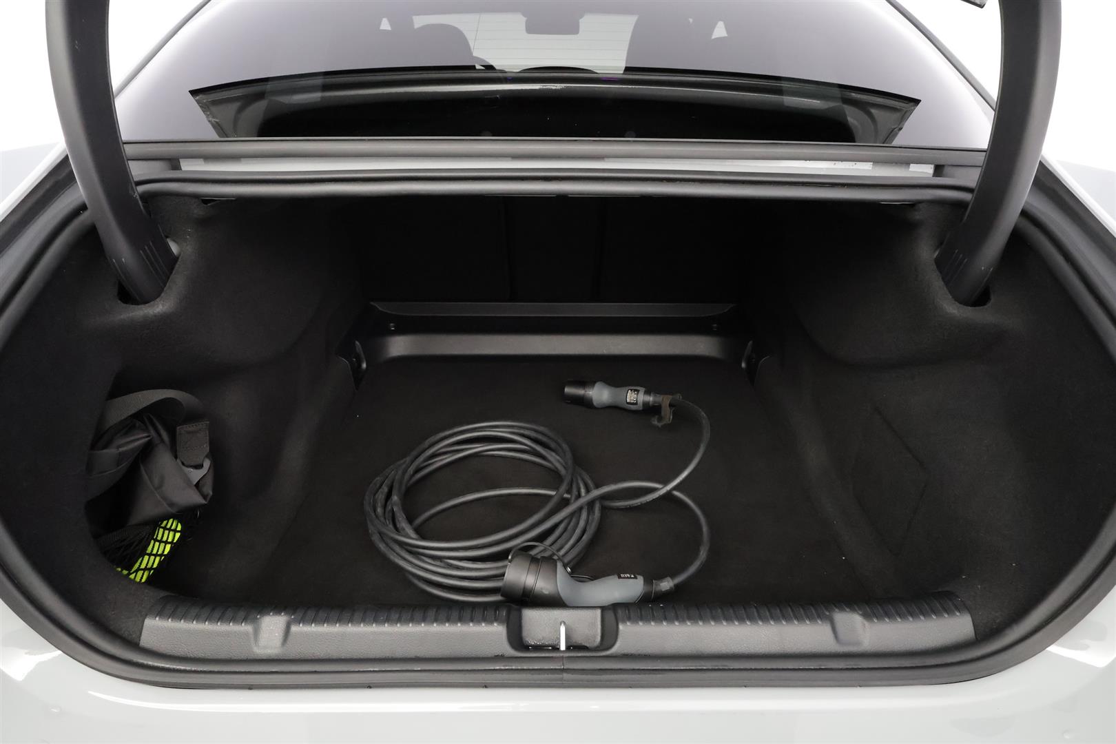 Mercedes-Benz EQE 2023