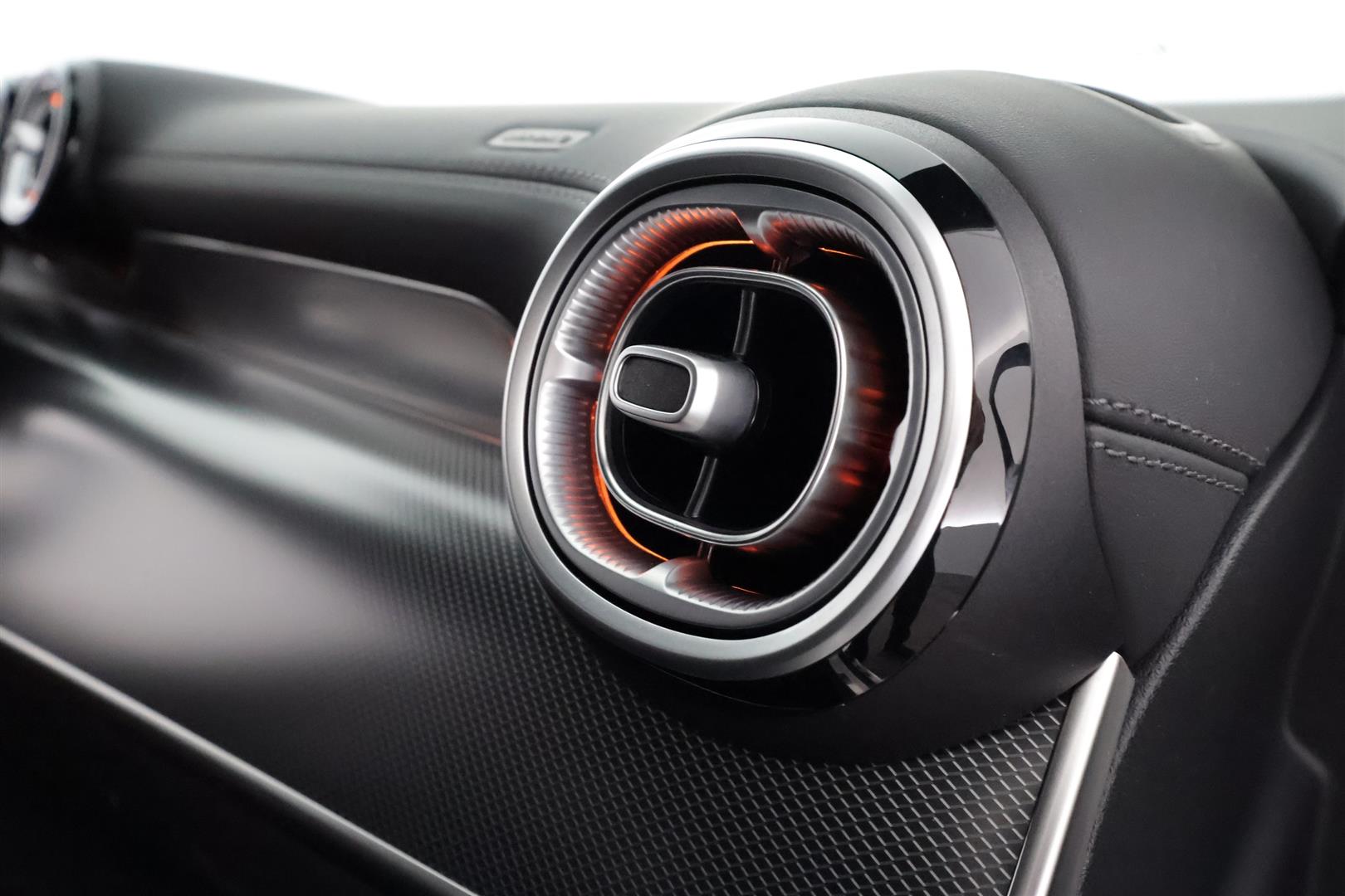 Mercedes-Benz GLC 2023