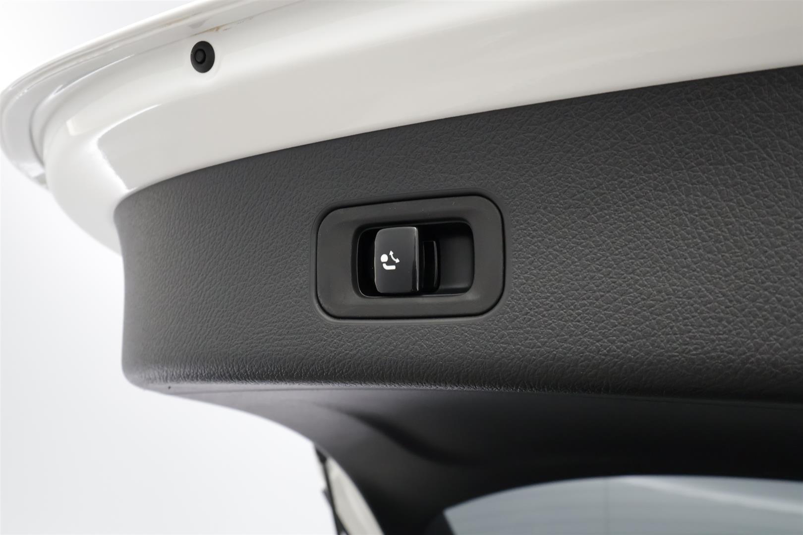 Mercedes-Benz GLC 2023