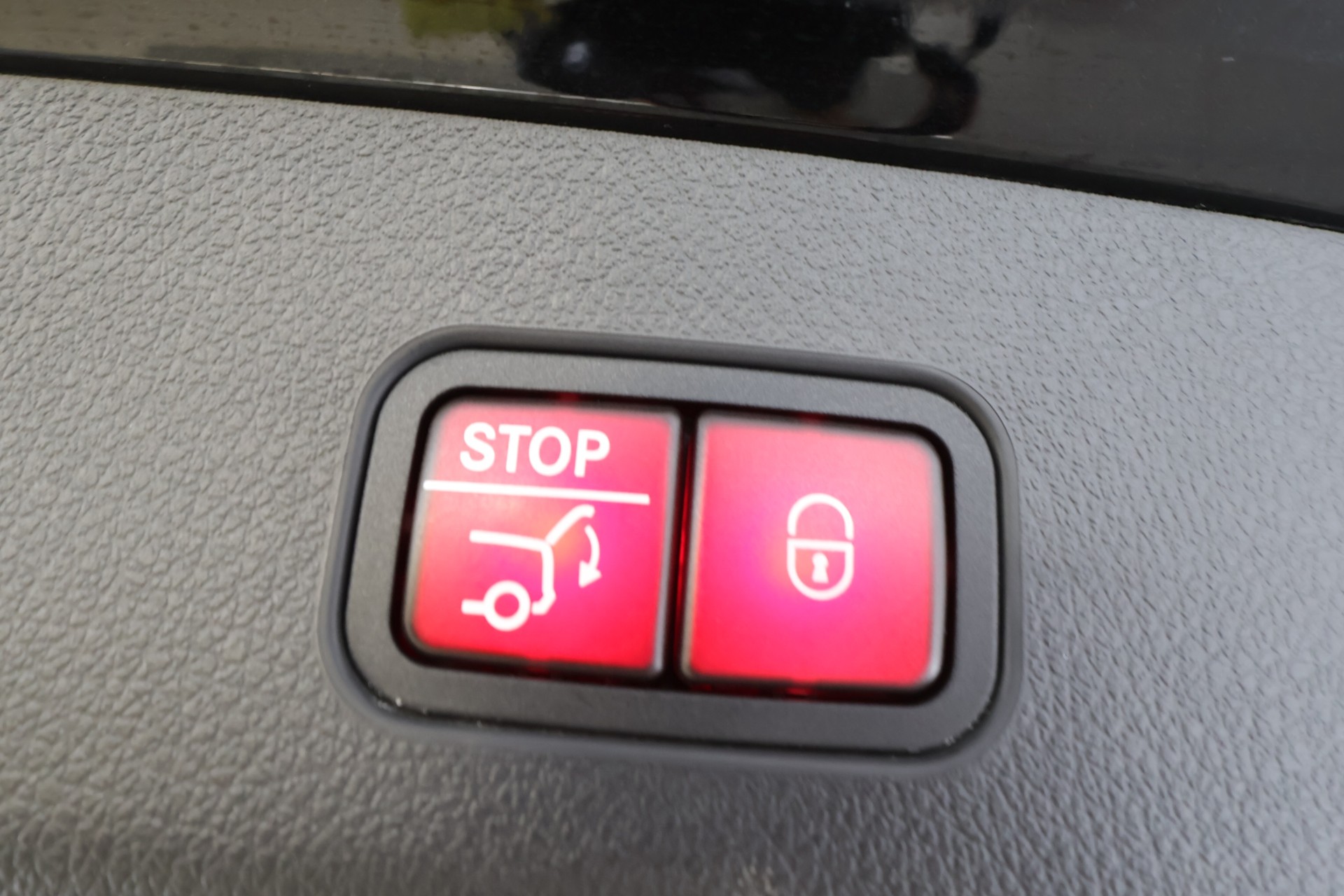 Mercedes-Benz GLC 2023