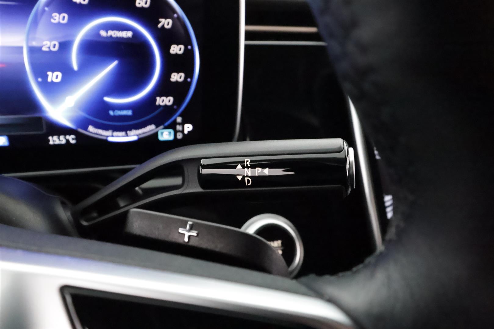 MERCEDES-BENZ EQE 2023