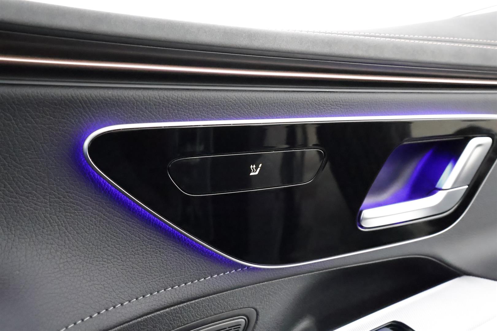 MERCEDES-BENZ EQE 2023