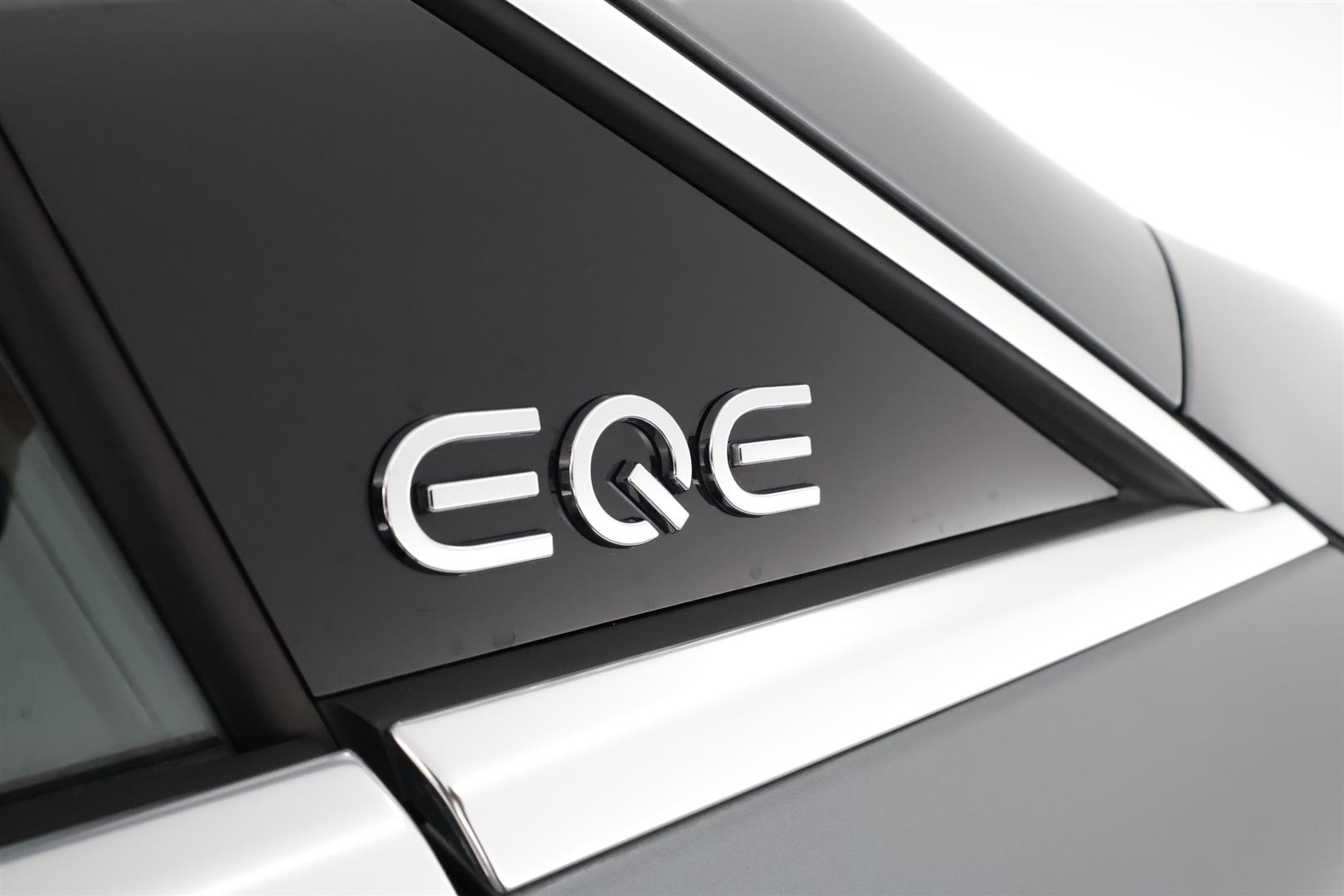 MERCEDES-BENZ EQE 2023