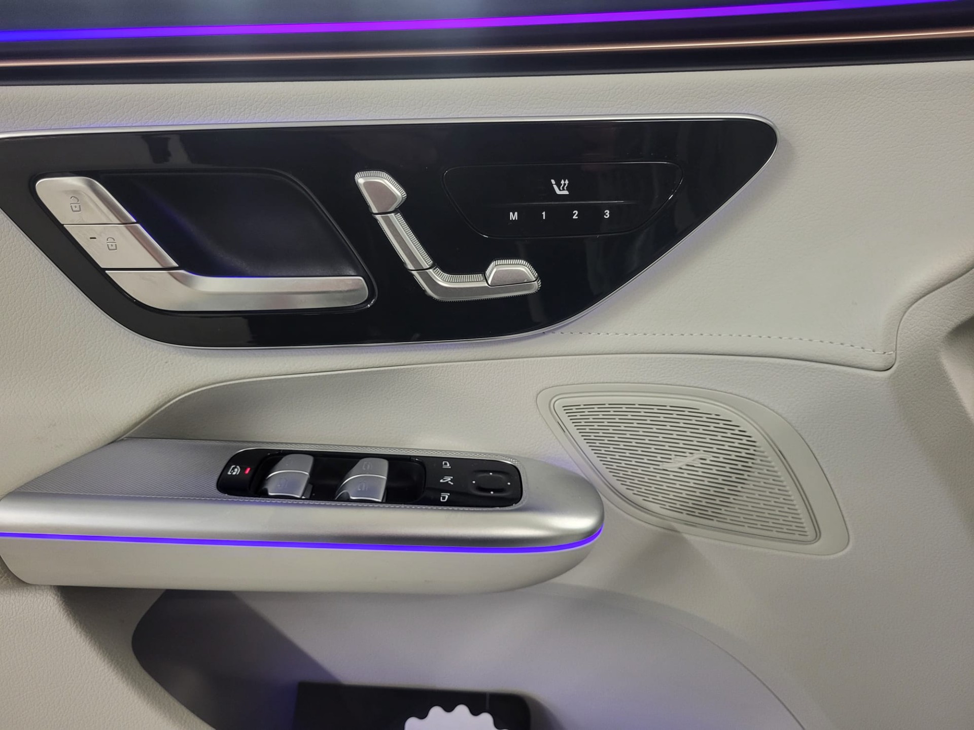 Mercedes-Benz EQE 2023