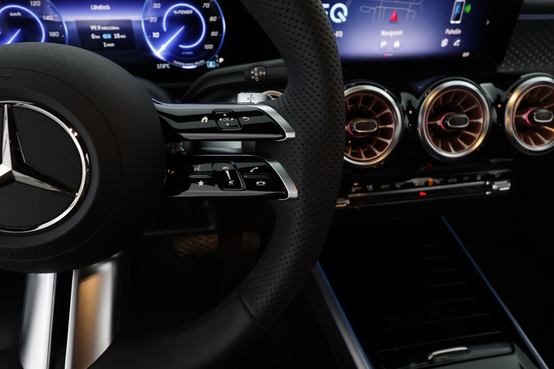 Mercedes-Benz EQB 2025