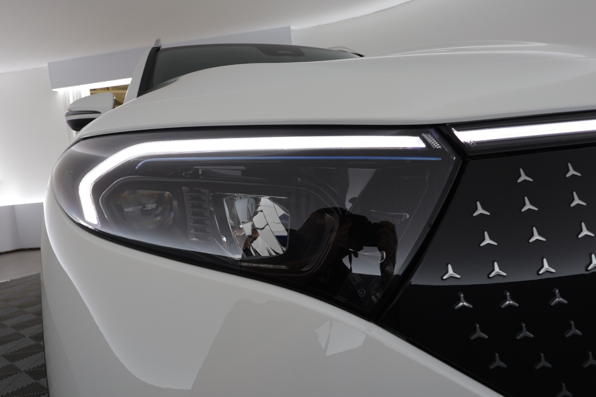 Mercedes-Benz EQB 2025