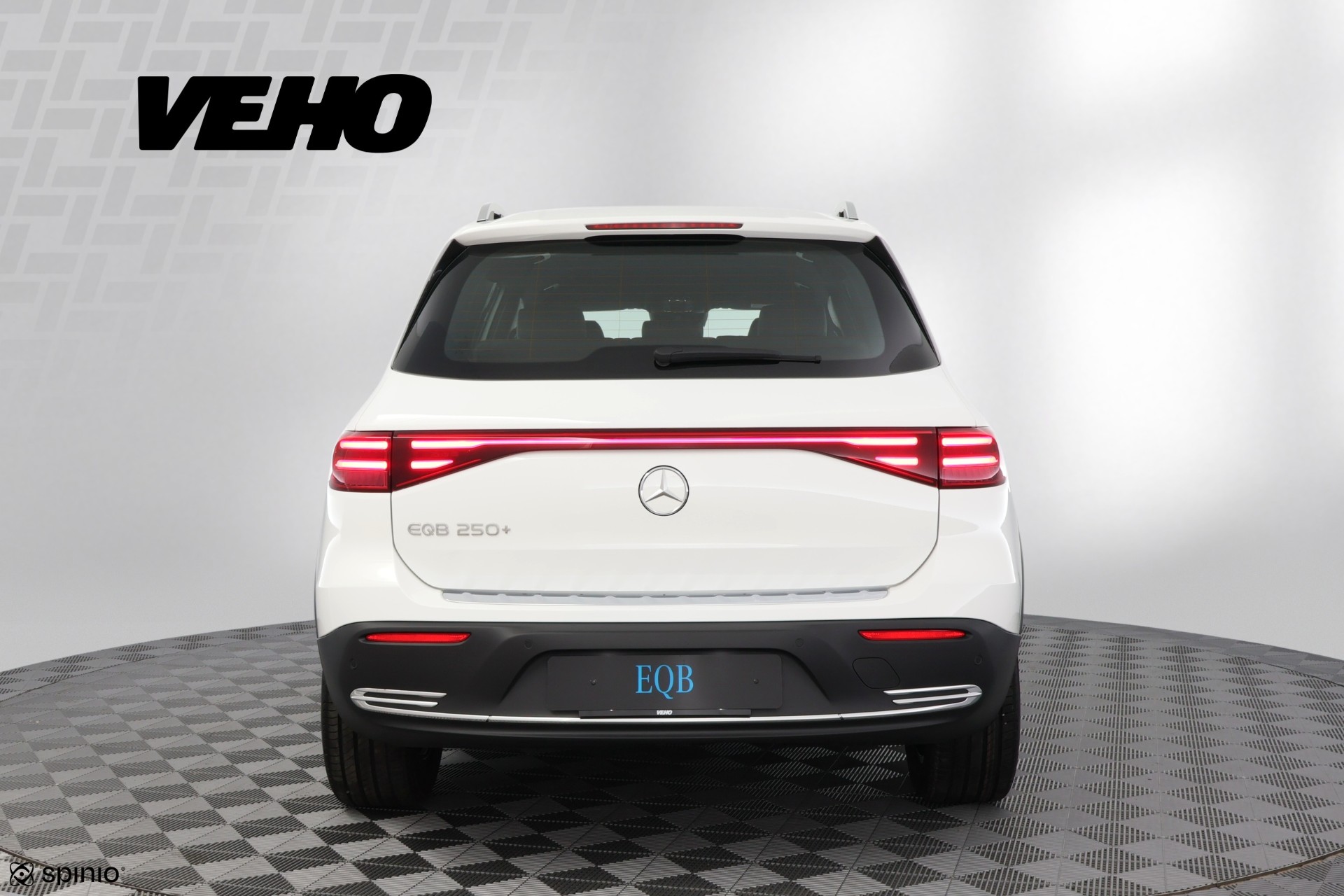 Mercedes-Benz EQB 2025