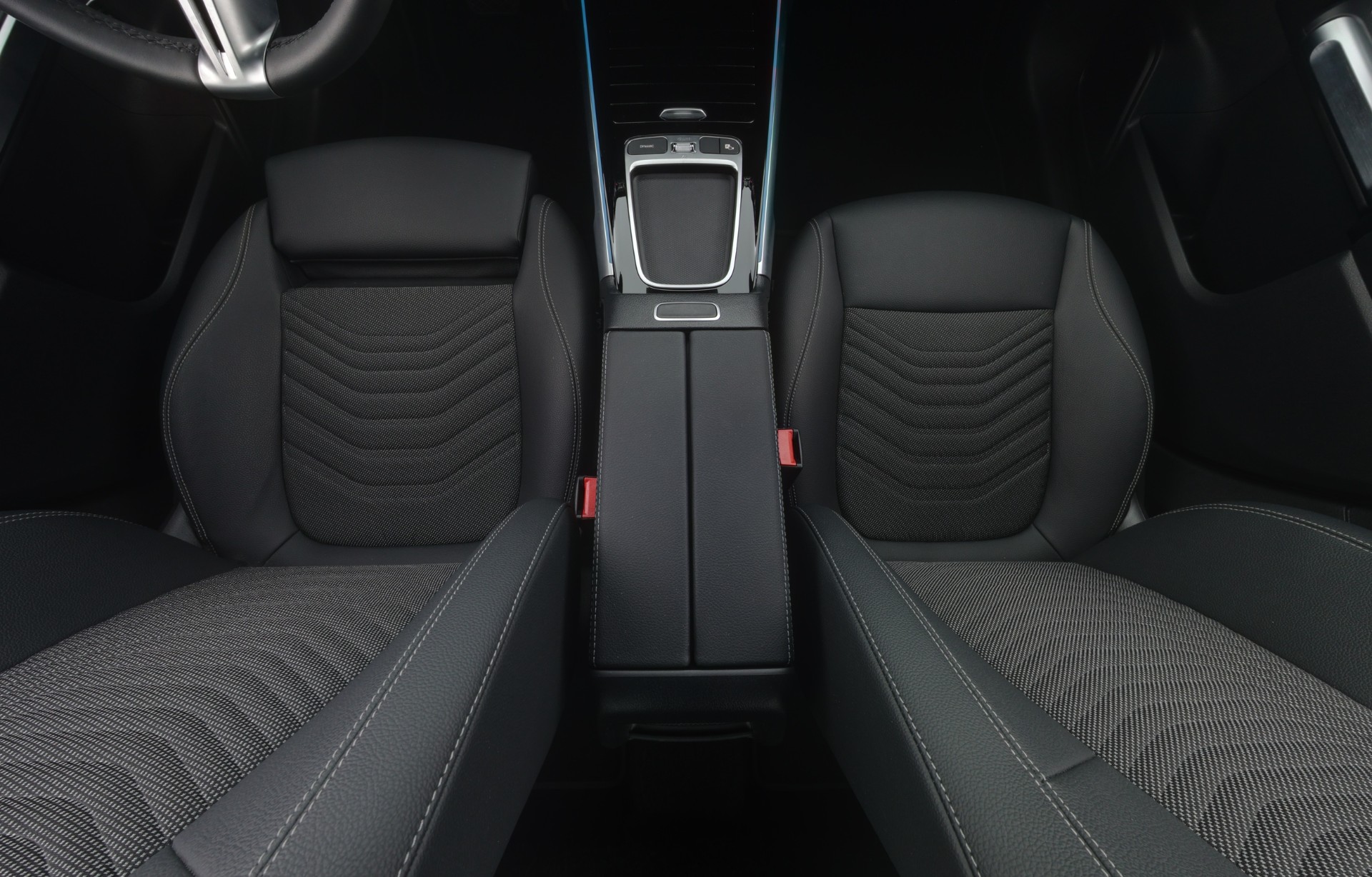 Mercedes-Benz EQB 2024