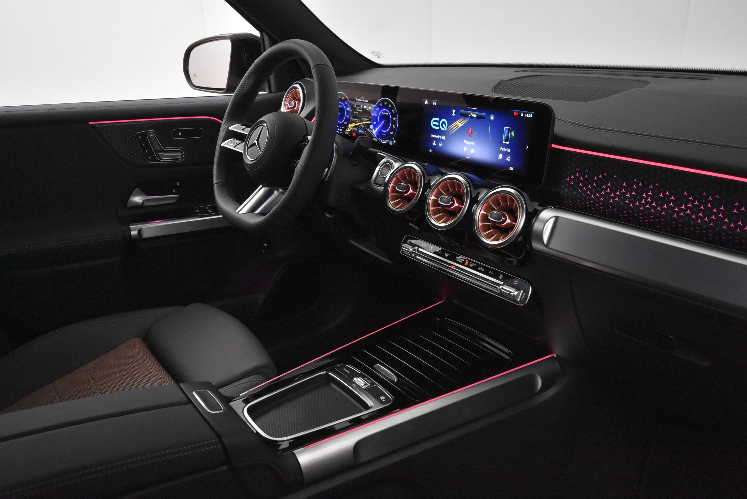 Mercedes-Benz EQB 2025