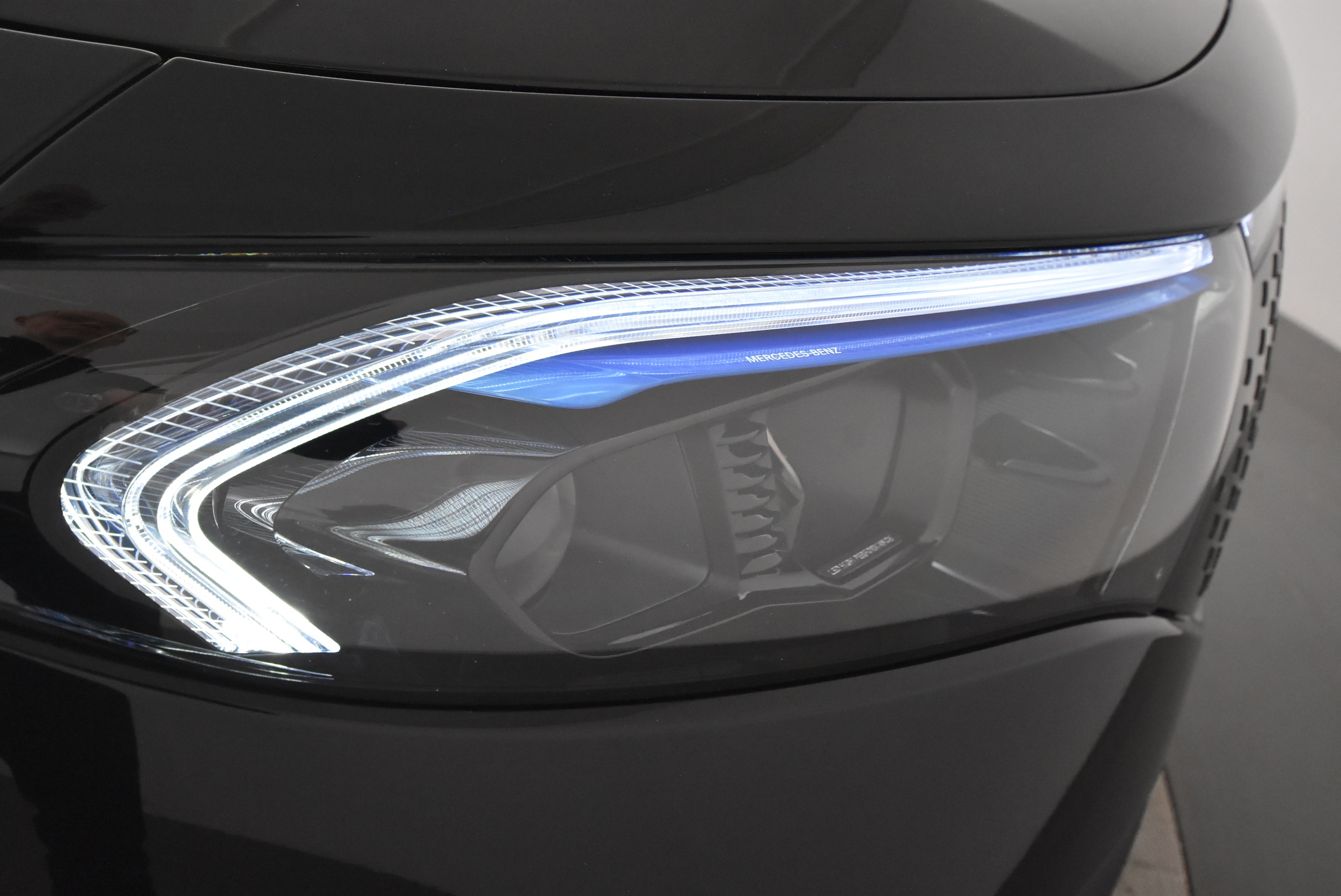 Mercedes-Benz EQB 2025