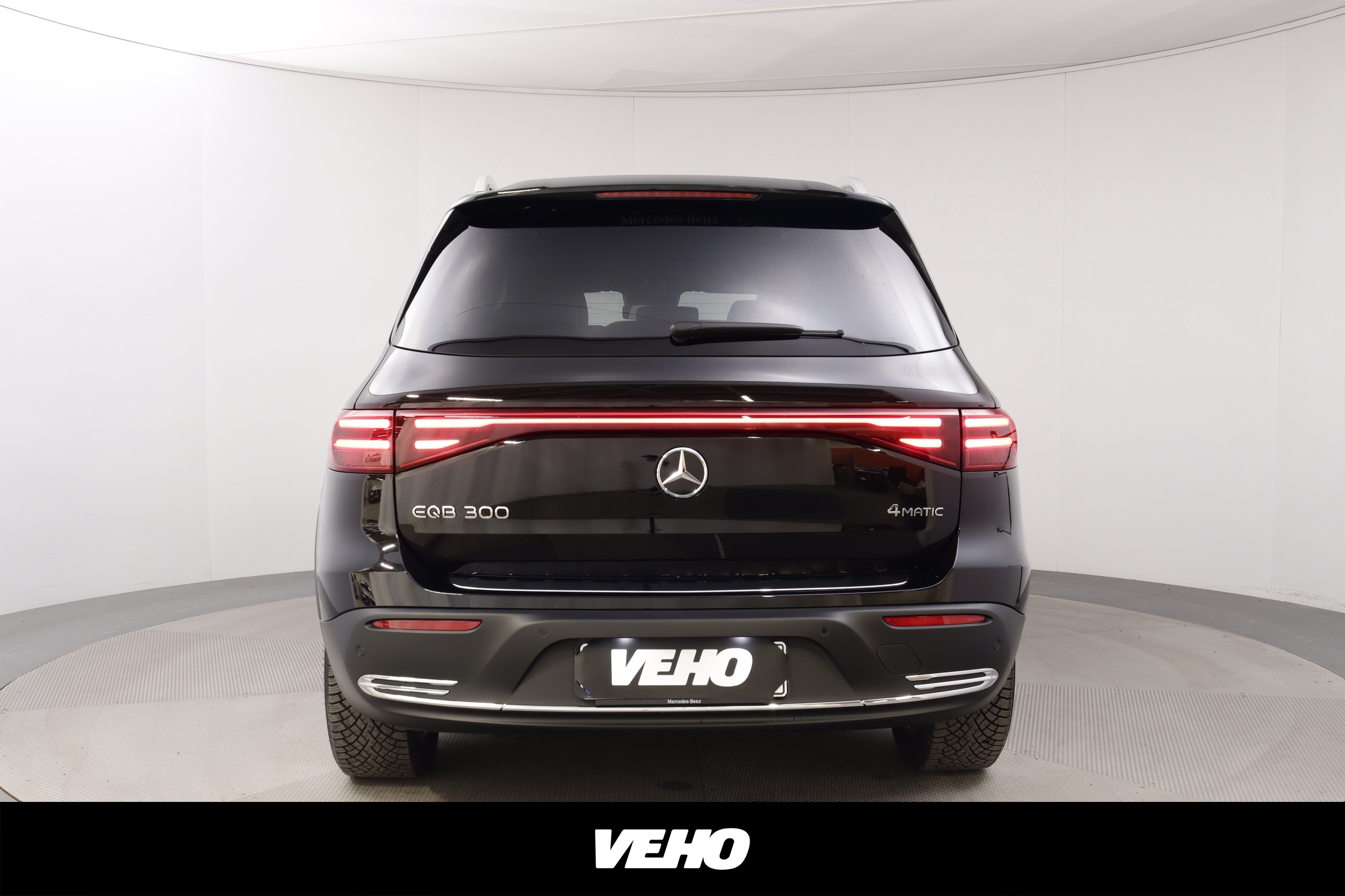 Mercedes-Benz EQB 2025